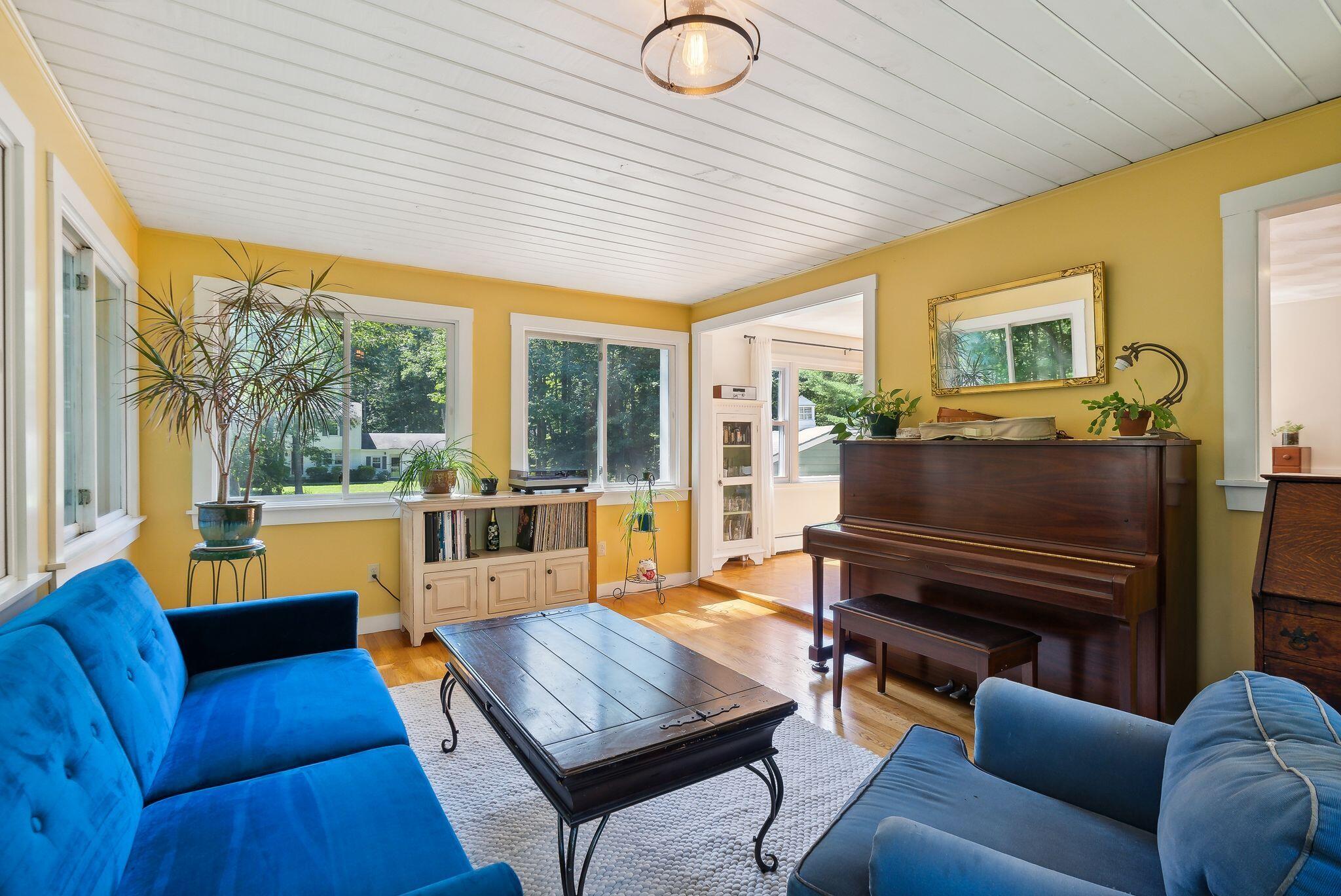 5 Laurel Road