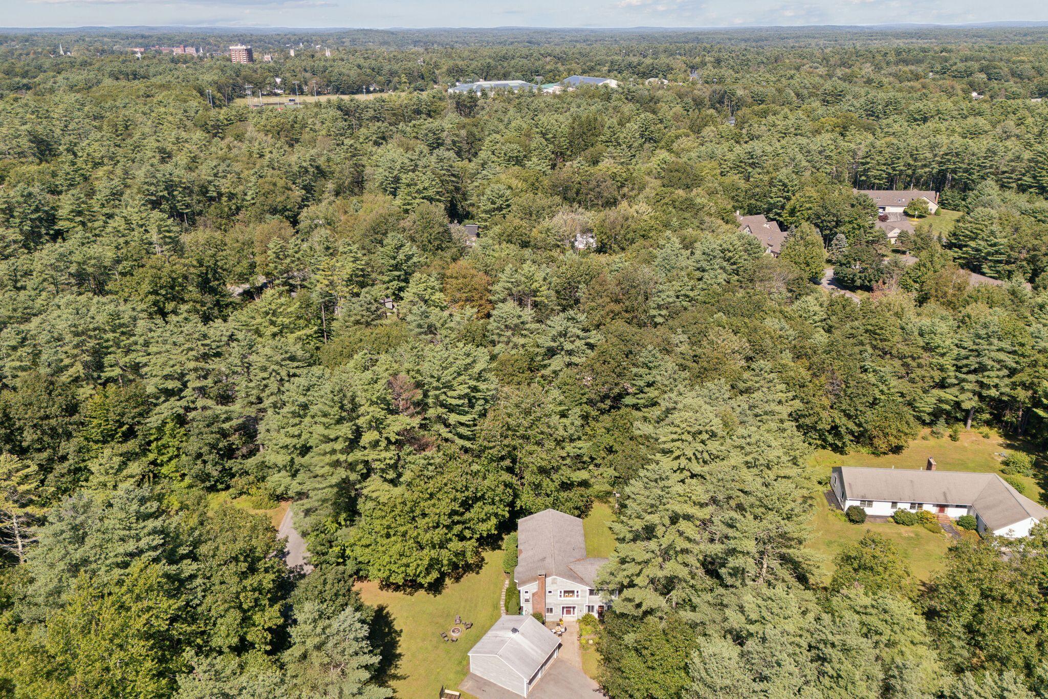 5 Laurel Road