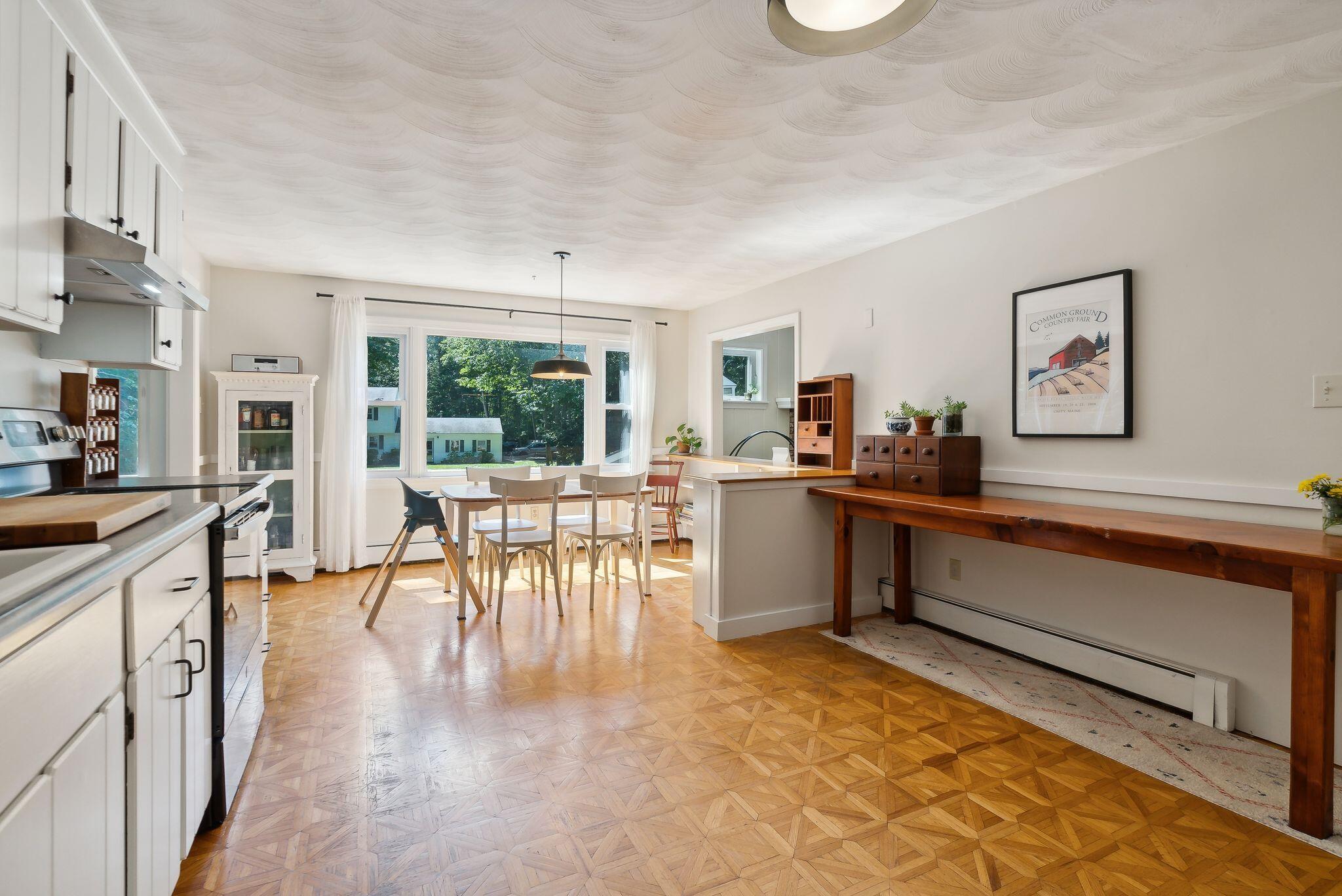 5 Laurel Road