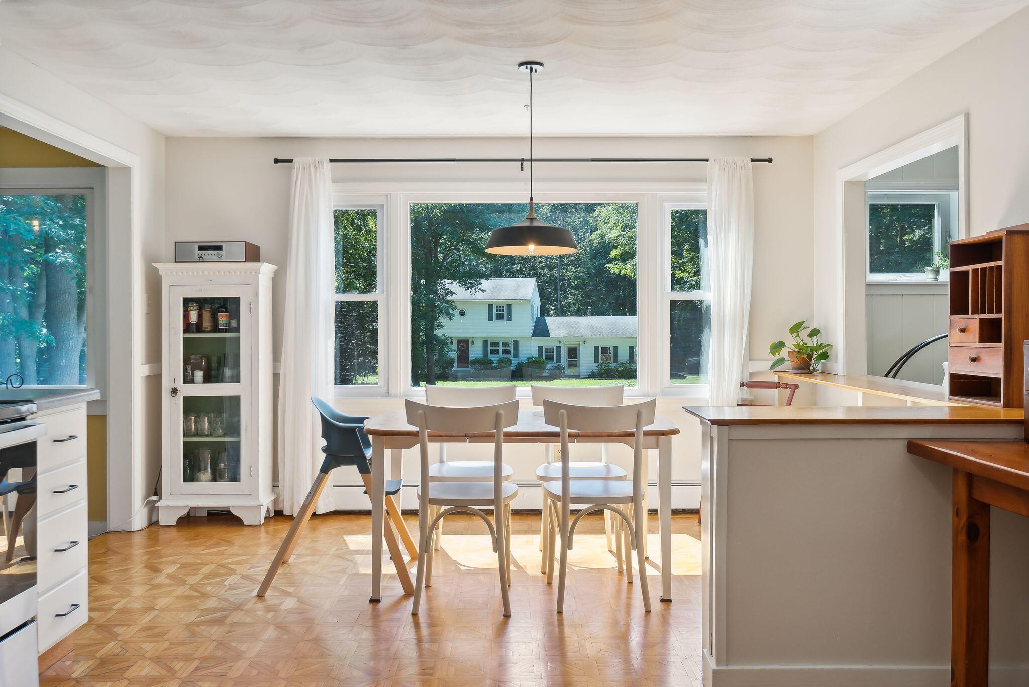 5 Laurel Road