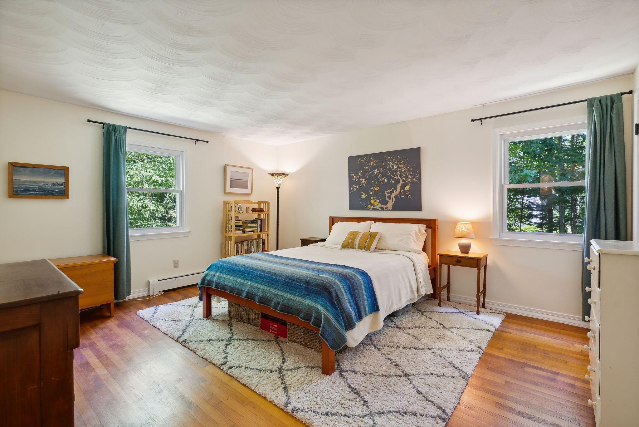 5 Laurel Road