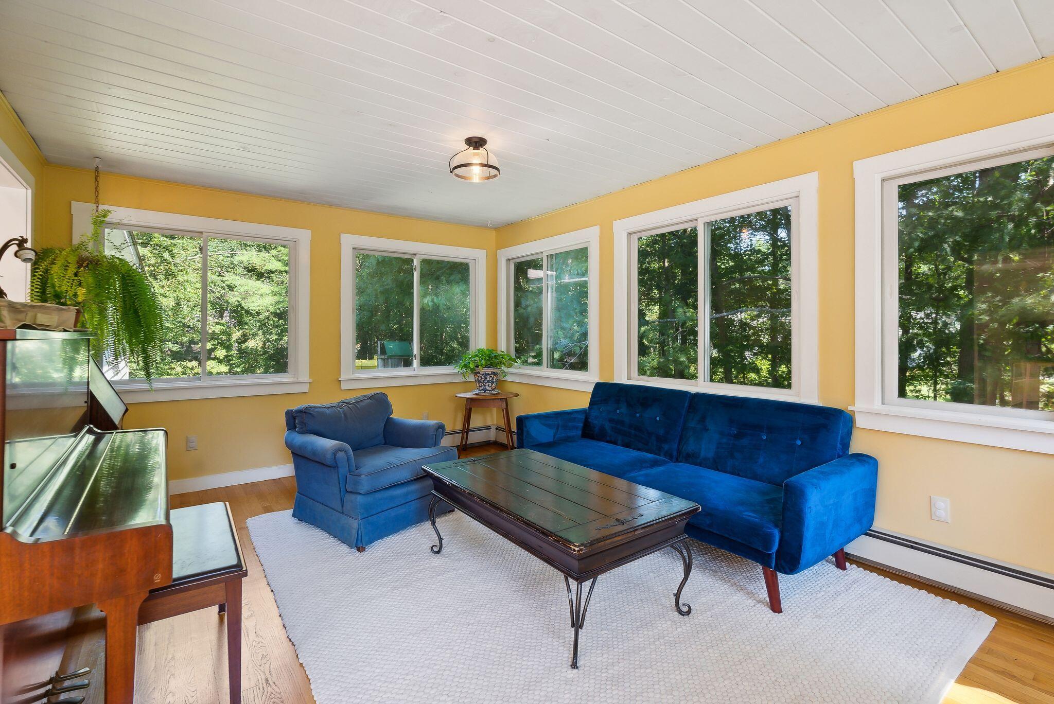 5 Laurel Road