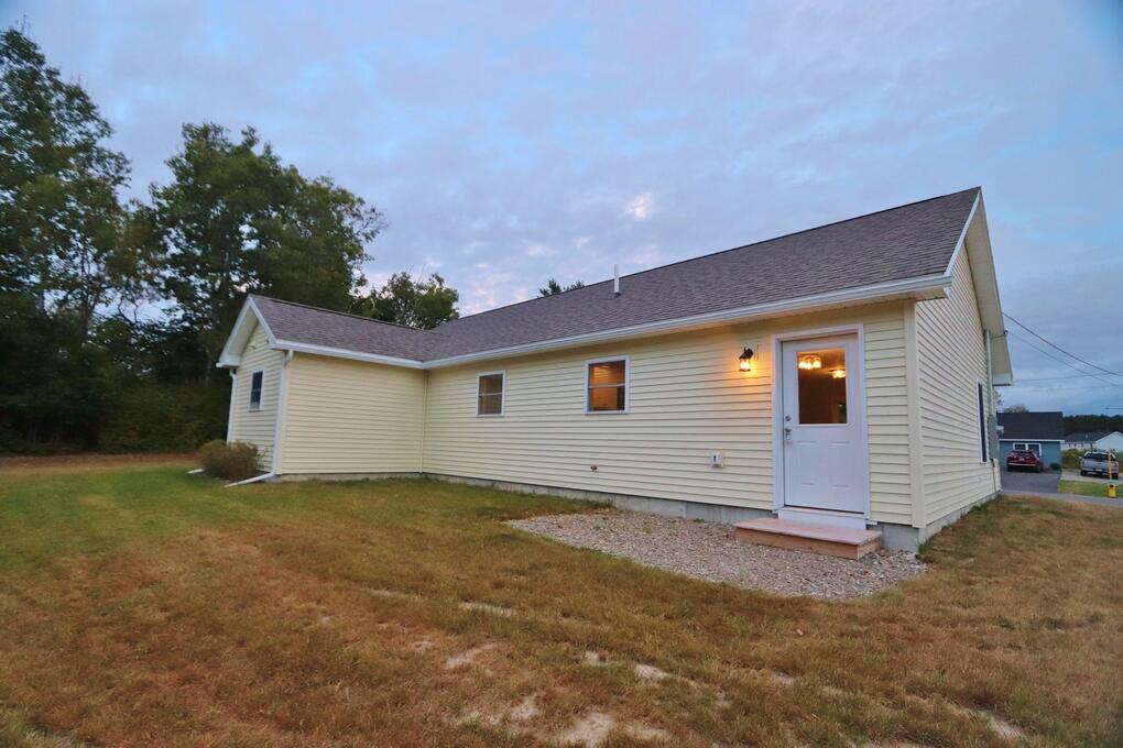 23 Adams Way