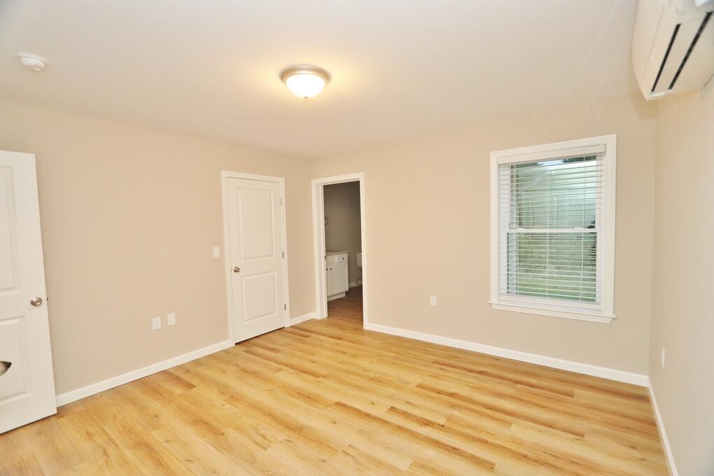 23 Adams Way