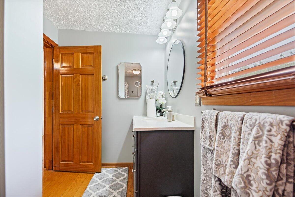 493 Litchfield Road