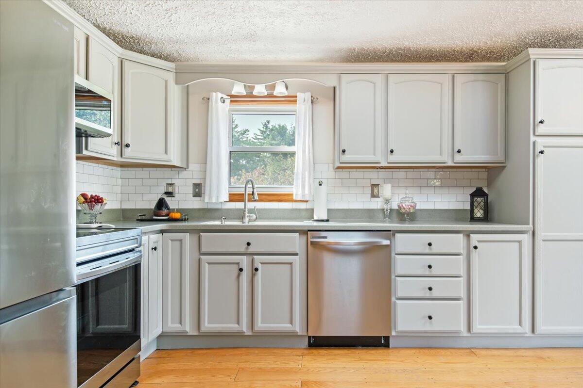 493 Litchfield Road