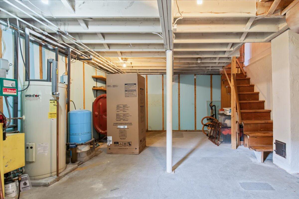 493 Litchfield Road