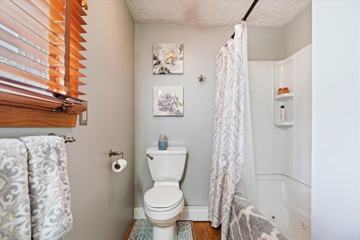 493 Litchfield Road