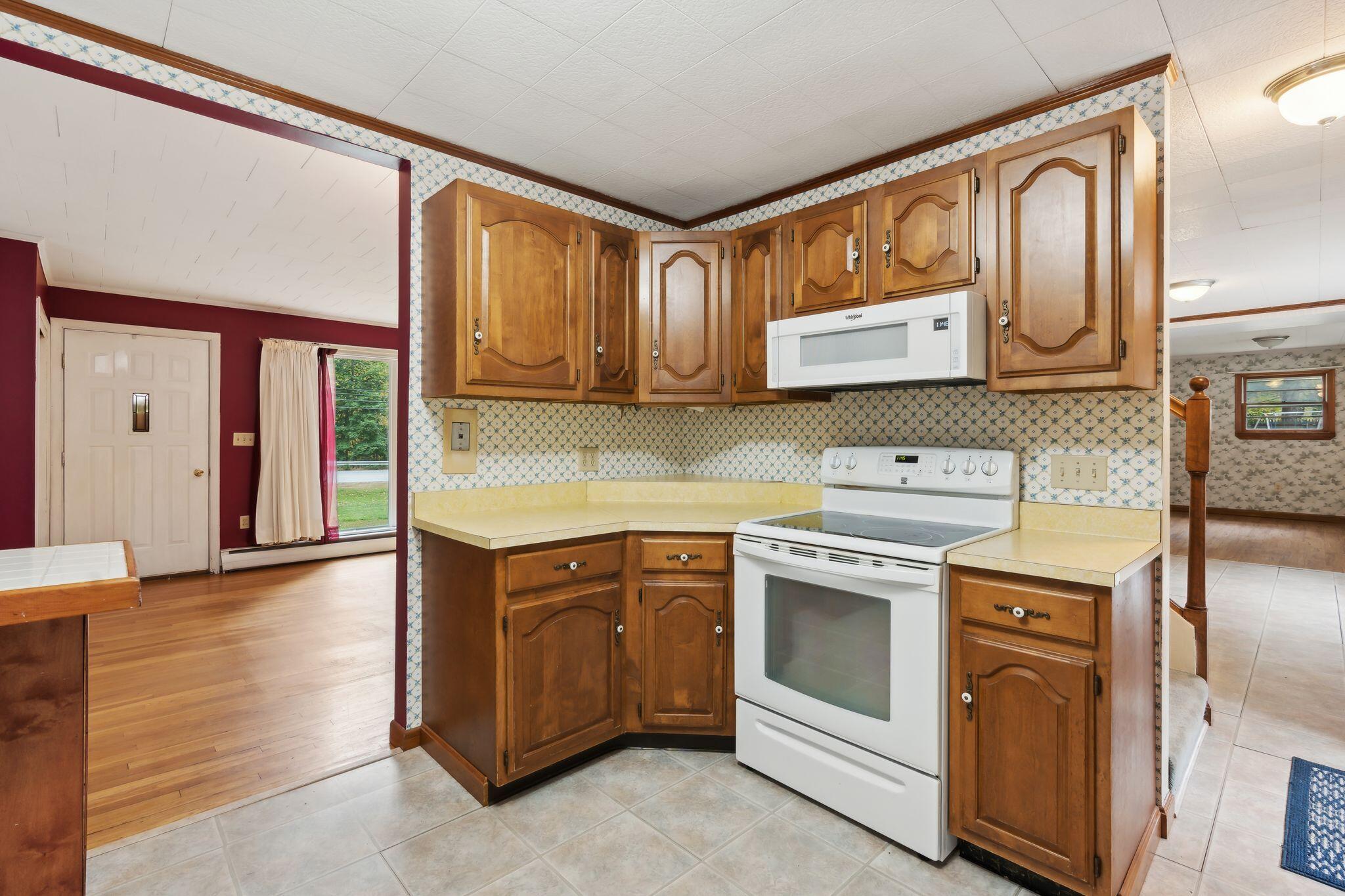 1653 River Road