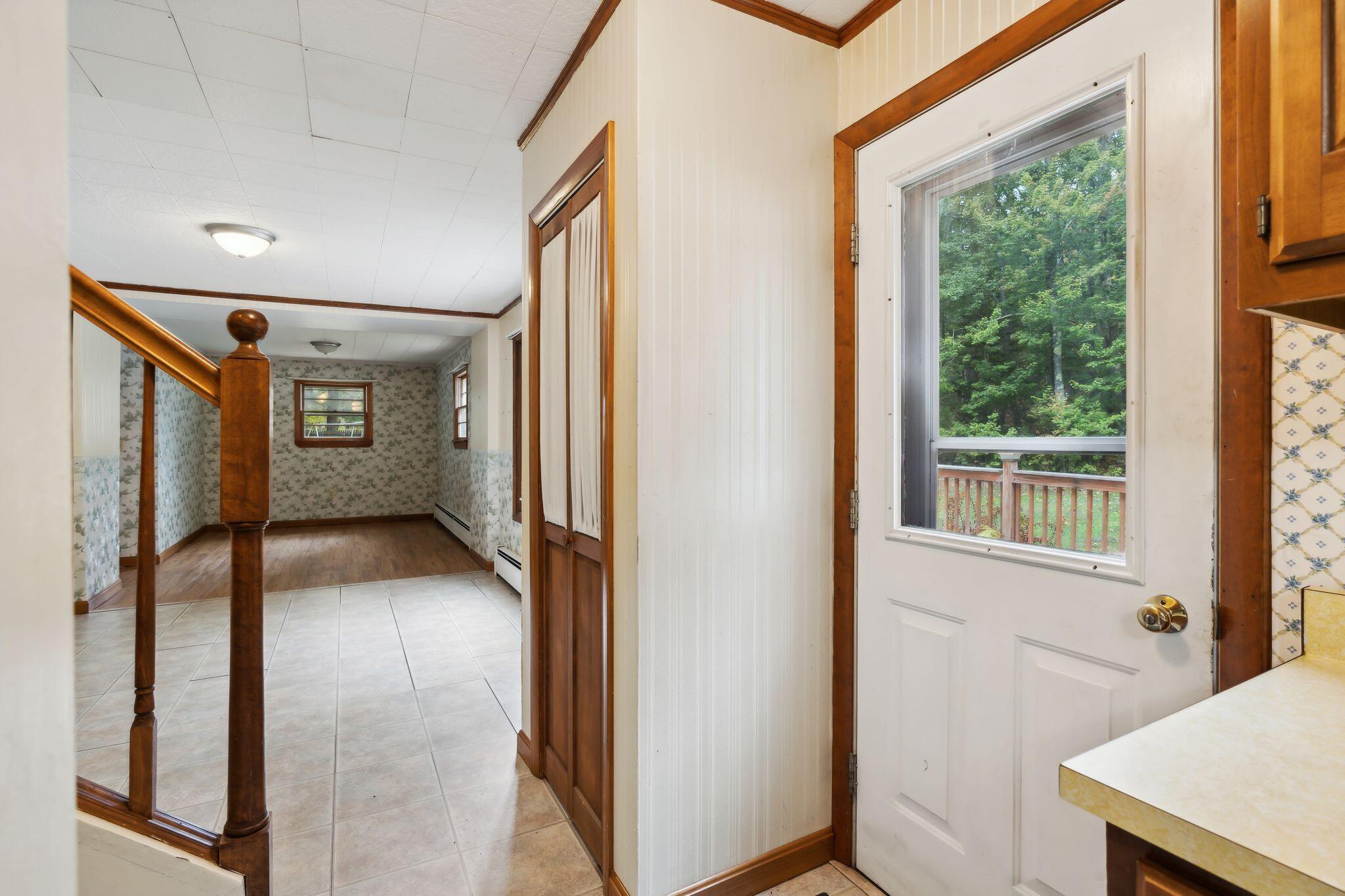 1653 River Road