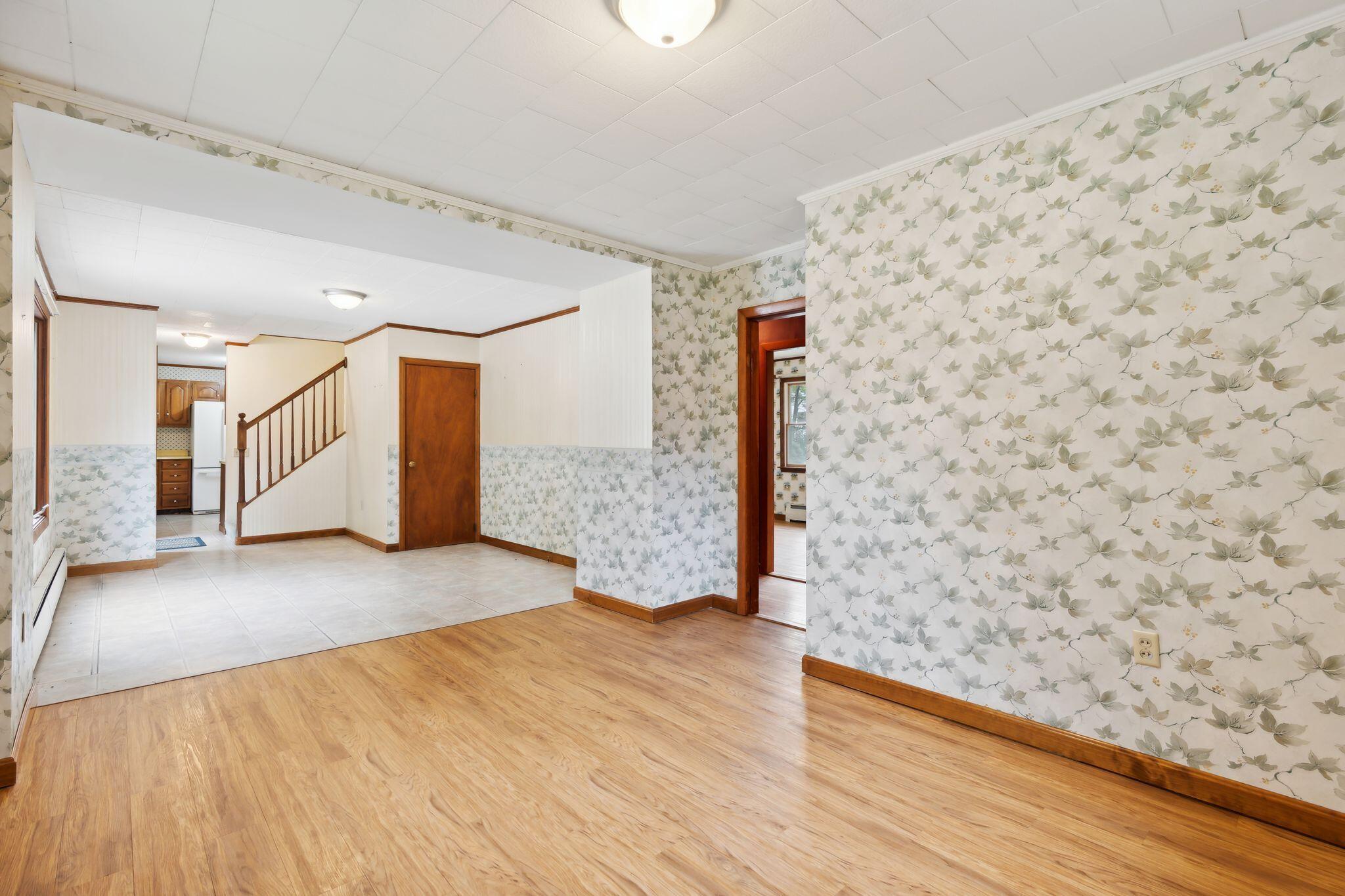 1653 River Road