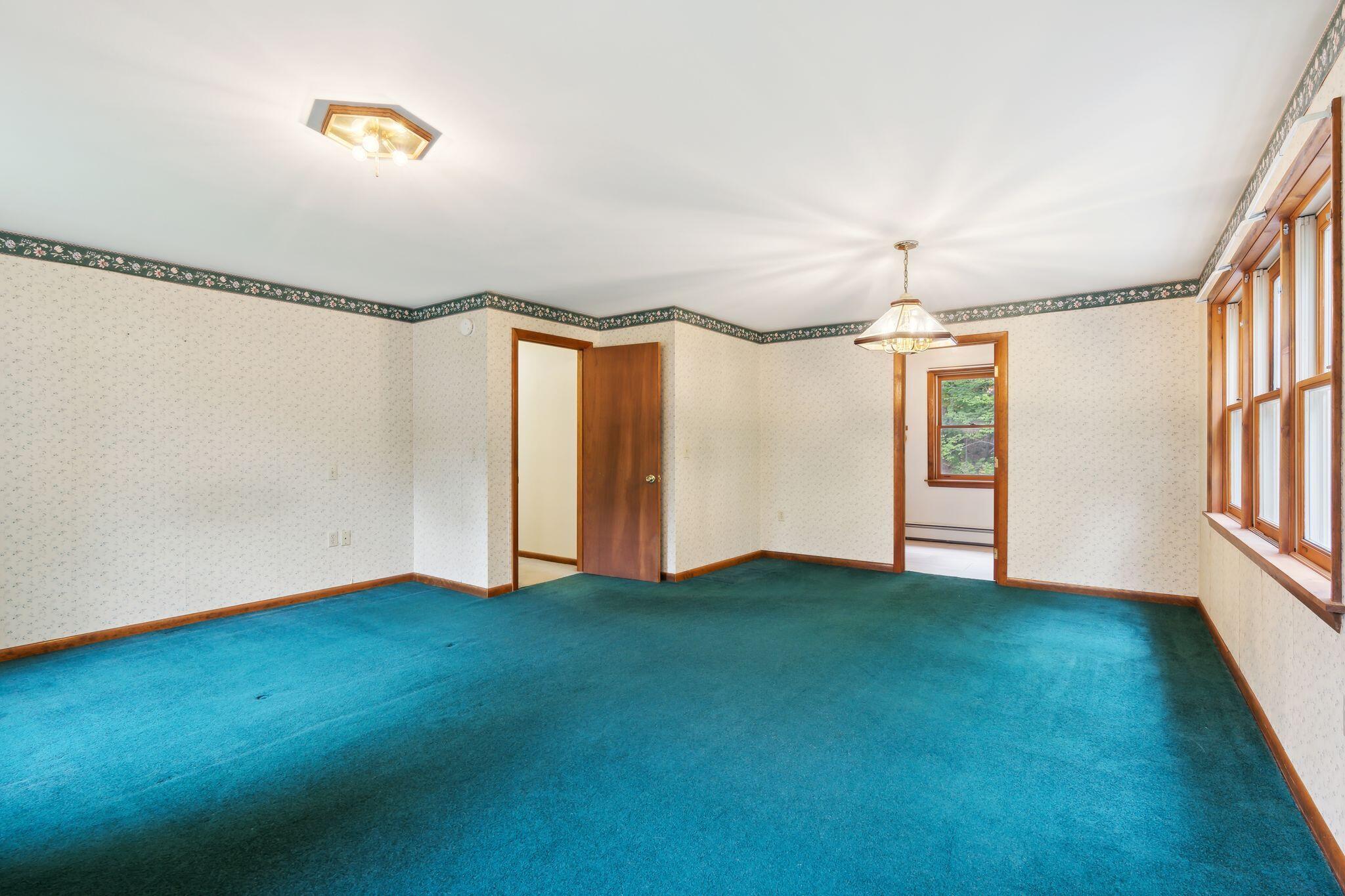 1653 River Road