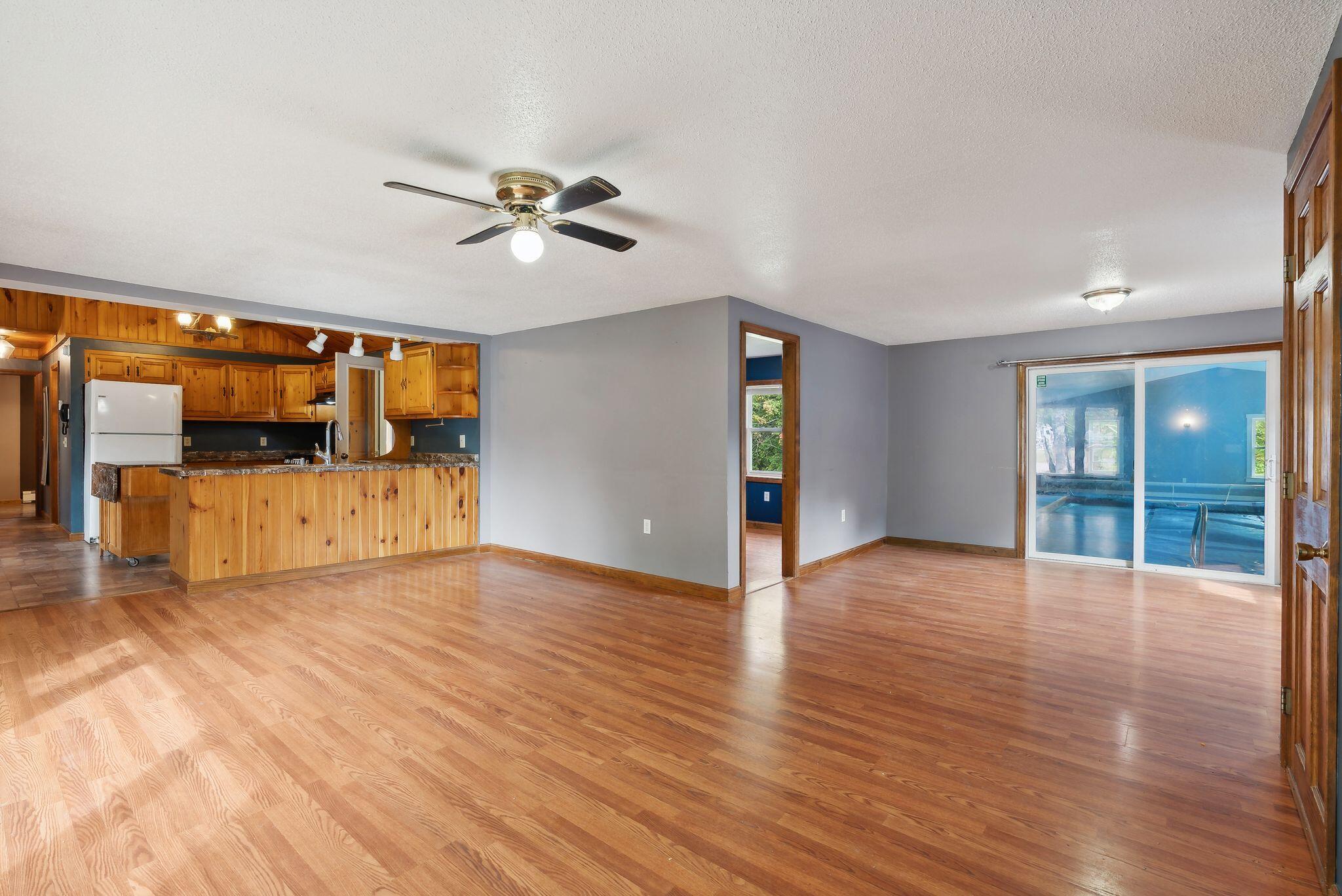 820 W Etna Road