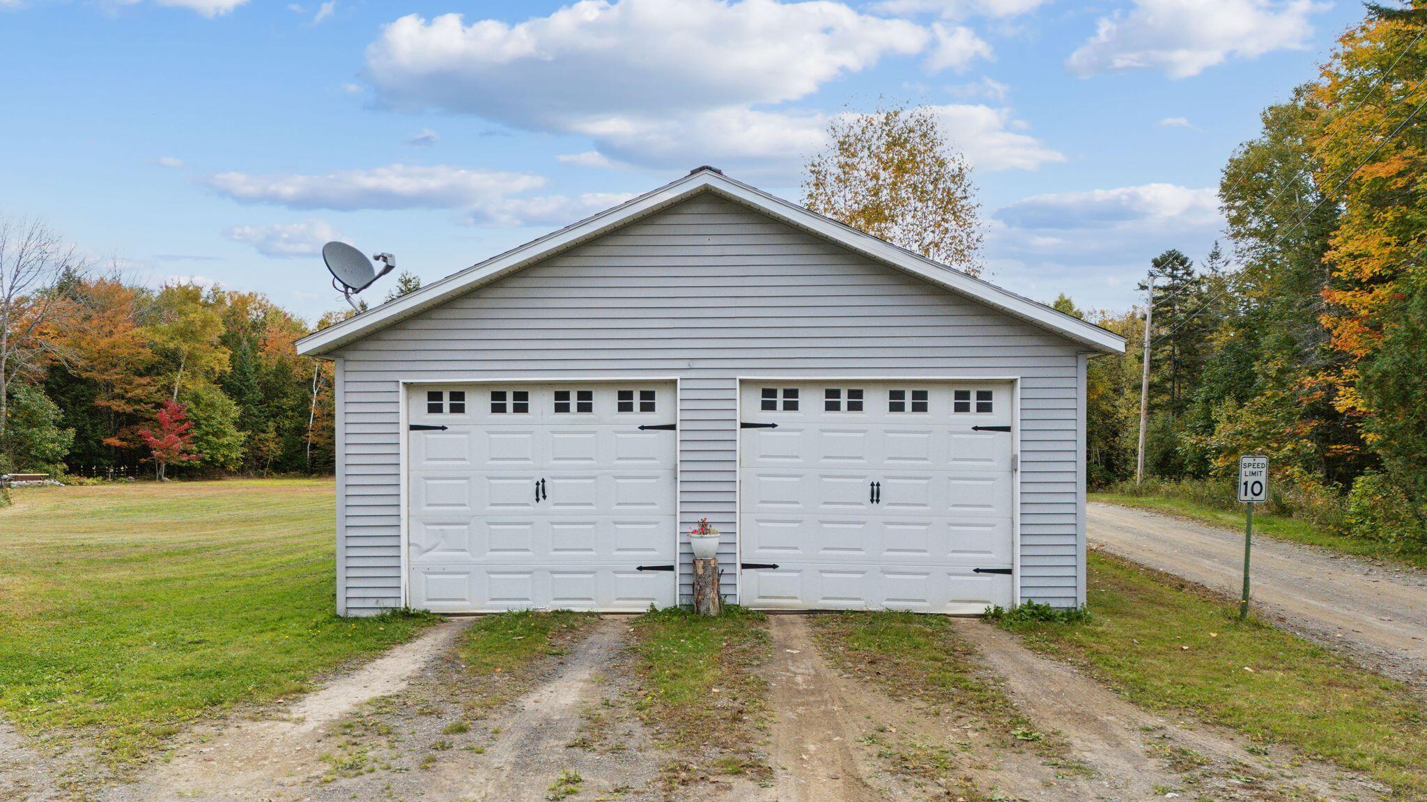 820 W Etna Road