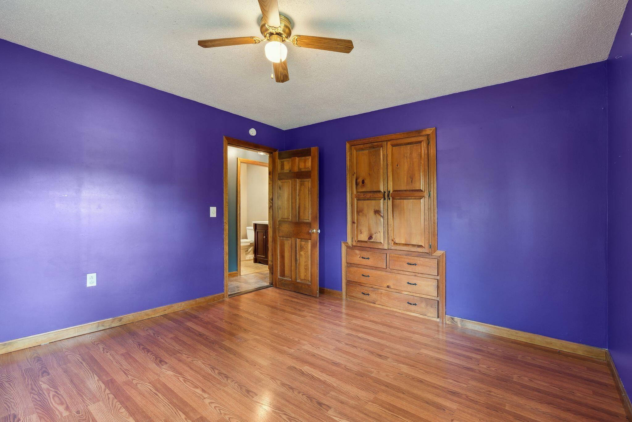 820 W Etna Road