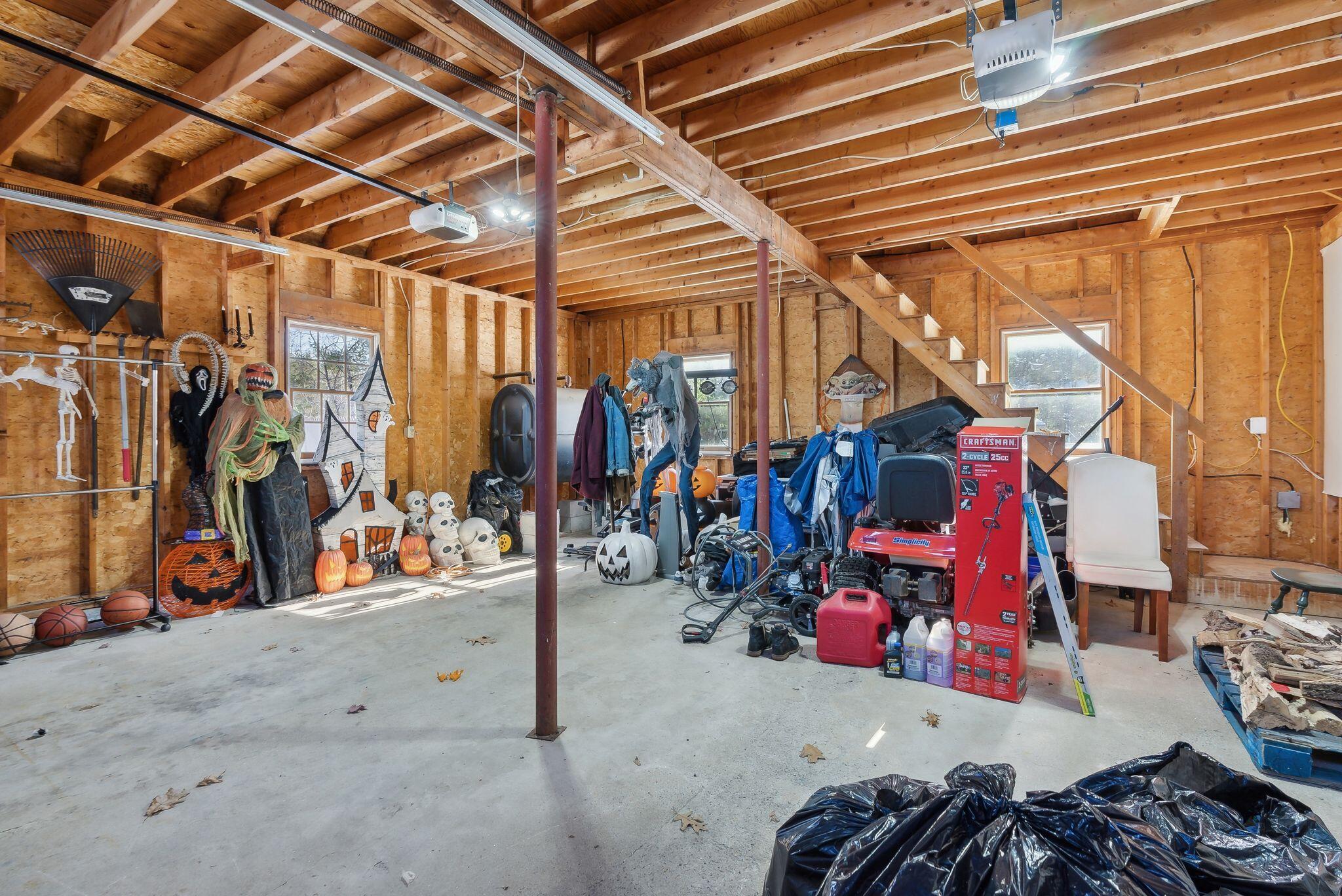 1215 New County Road