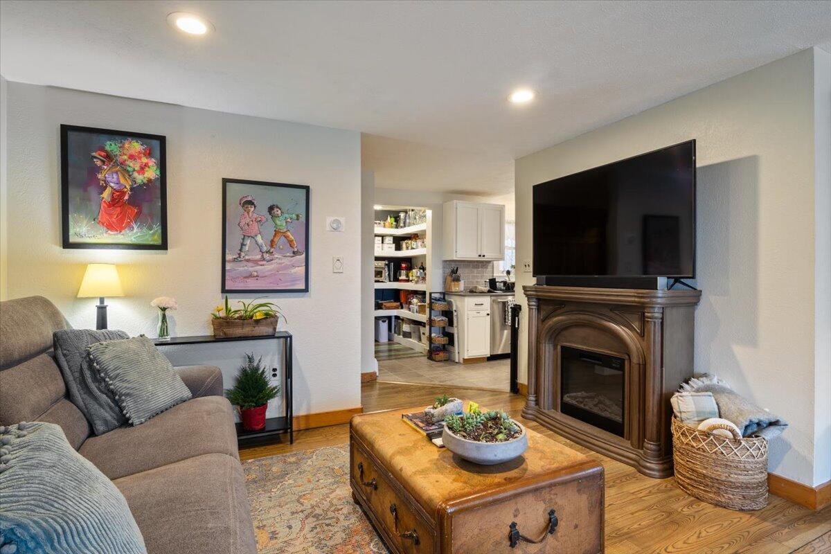 57 Farmview Lane