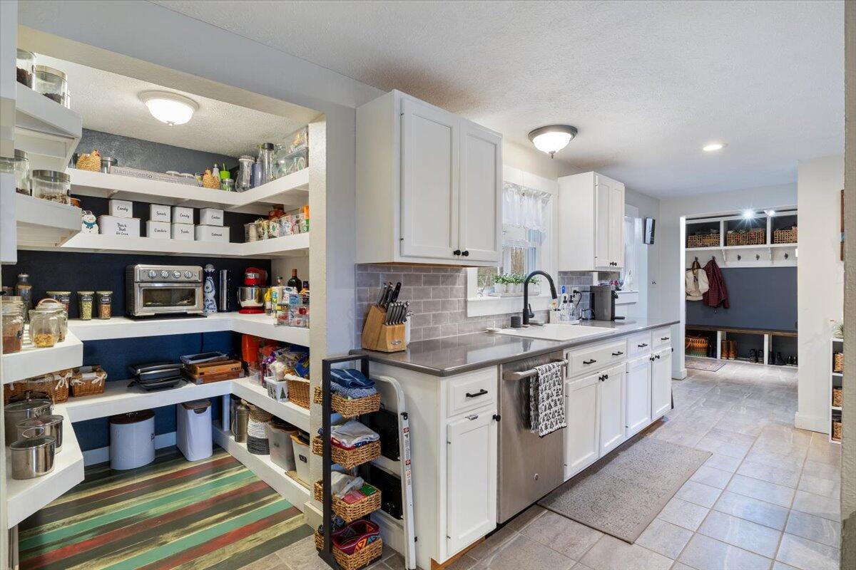 57 Farmview Lane
