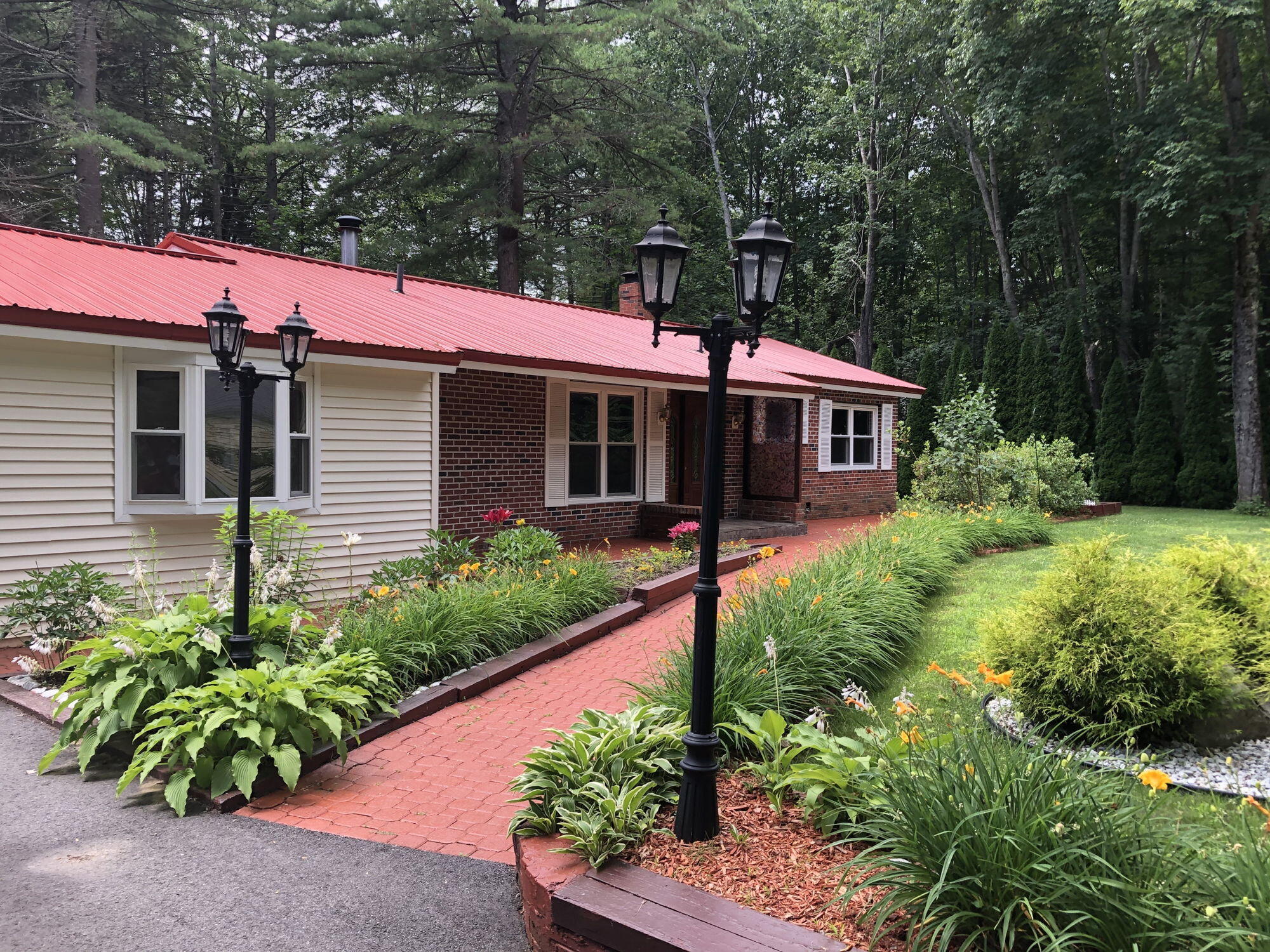 4 Emily Way