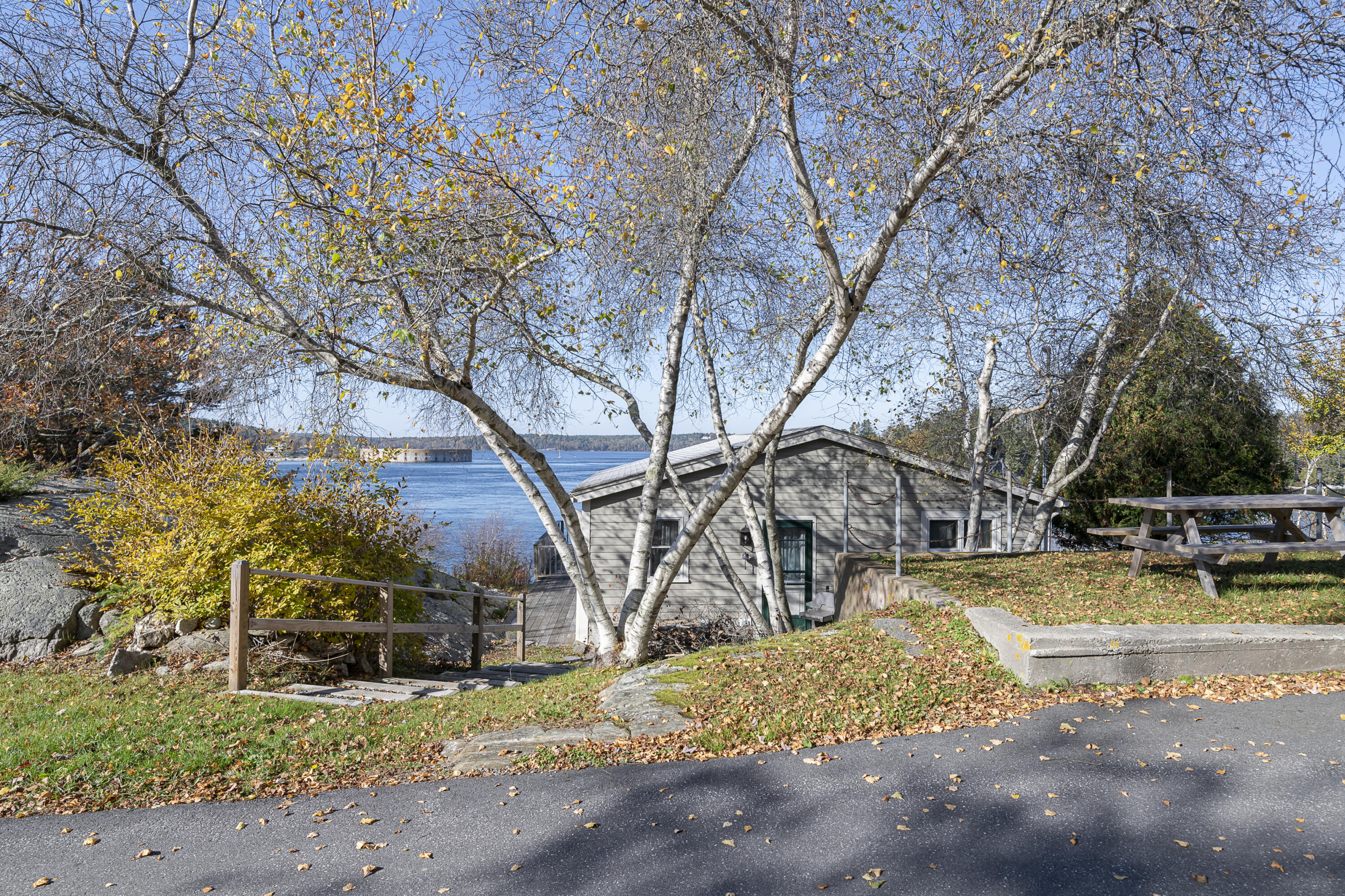 10 Ocean Avenue