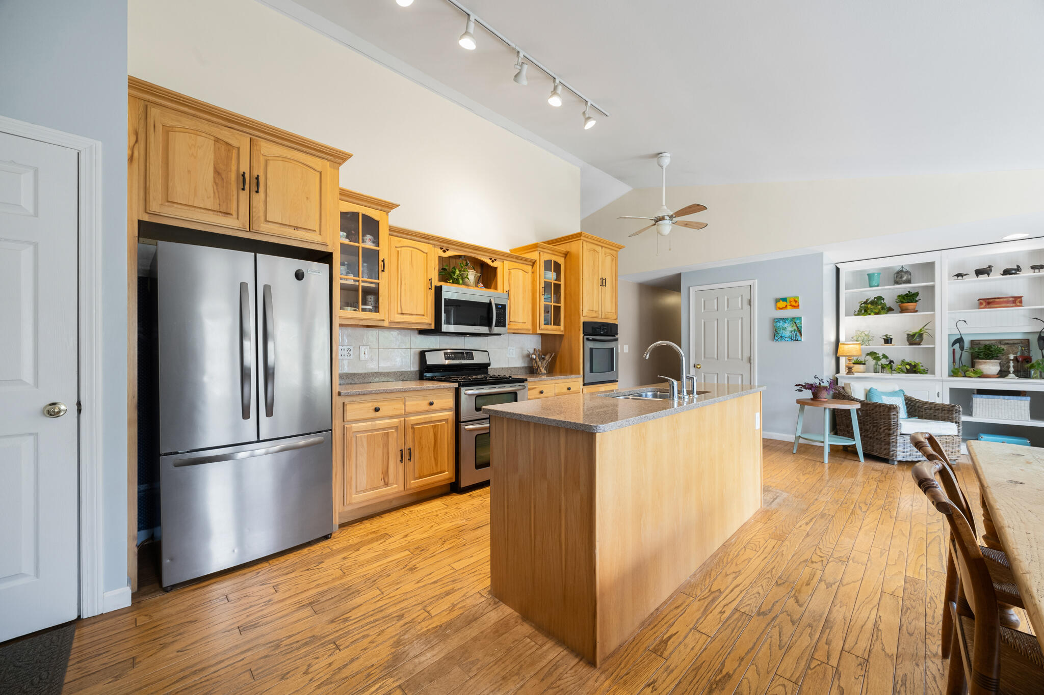 10 Rob Clark Street
