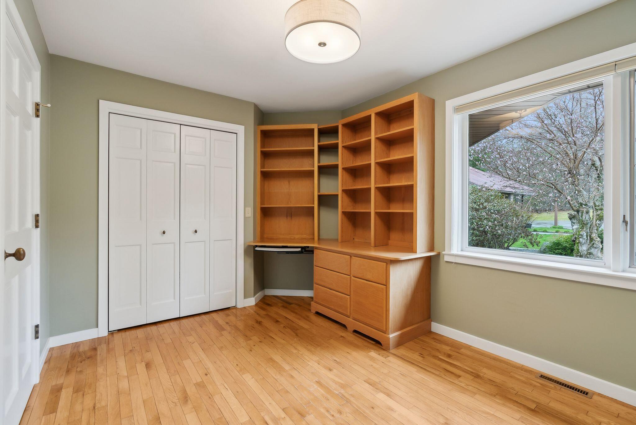 33 Hanscom Highway