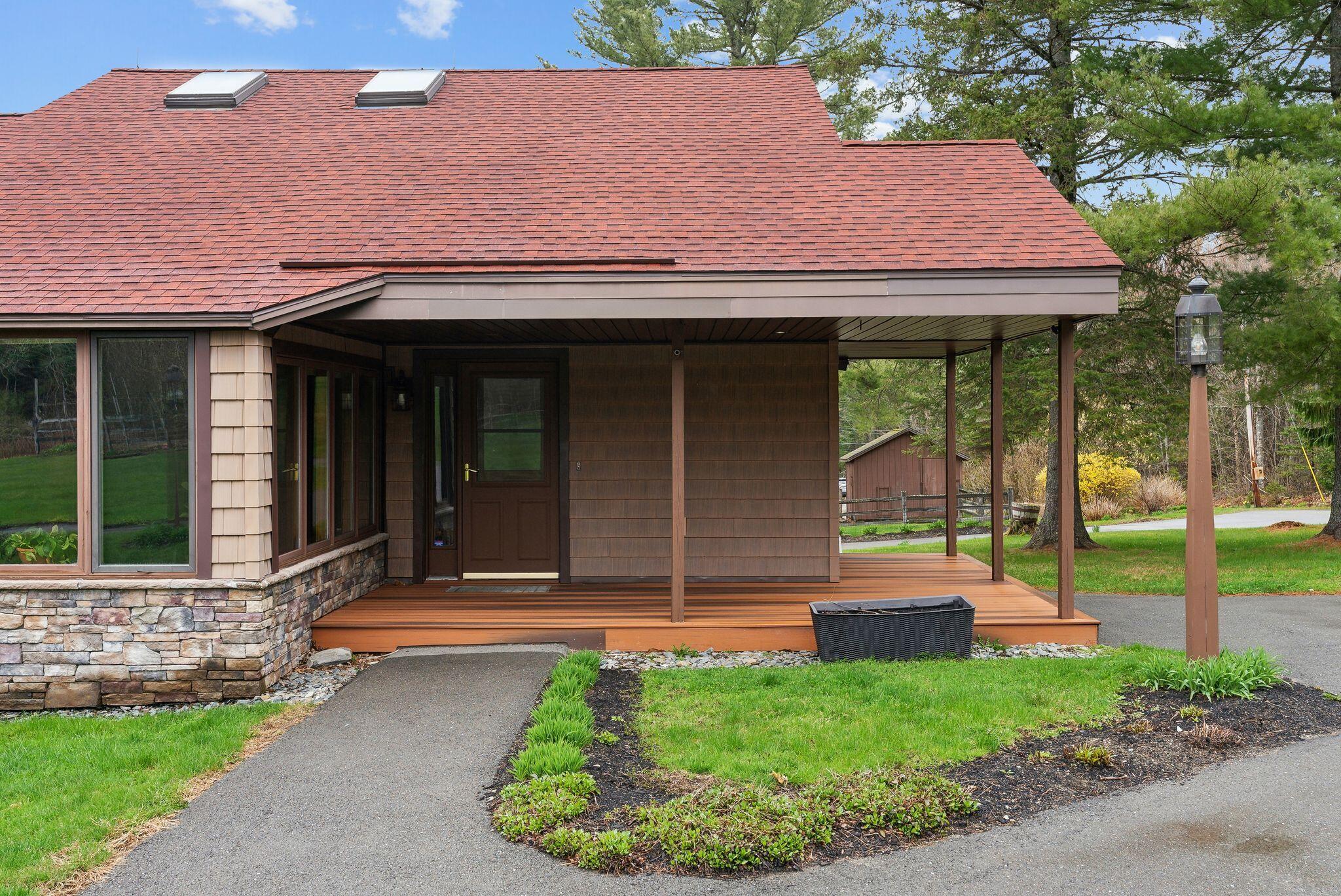 33 Hanscom Highway