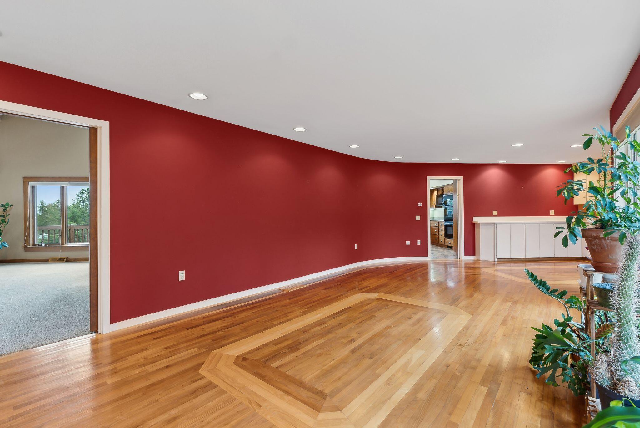 33 Hanscom Highway