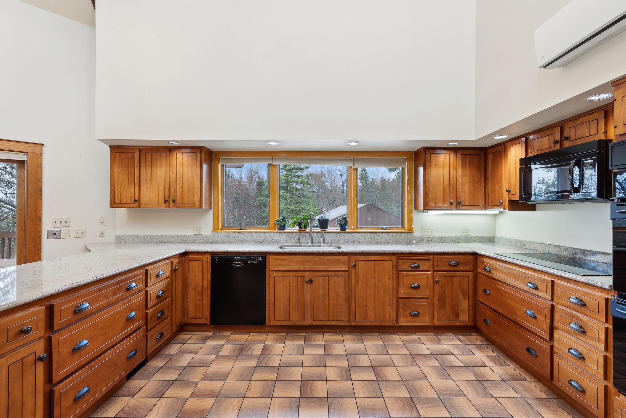 33 Hanscom Highway