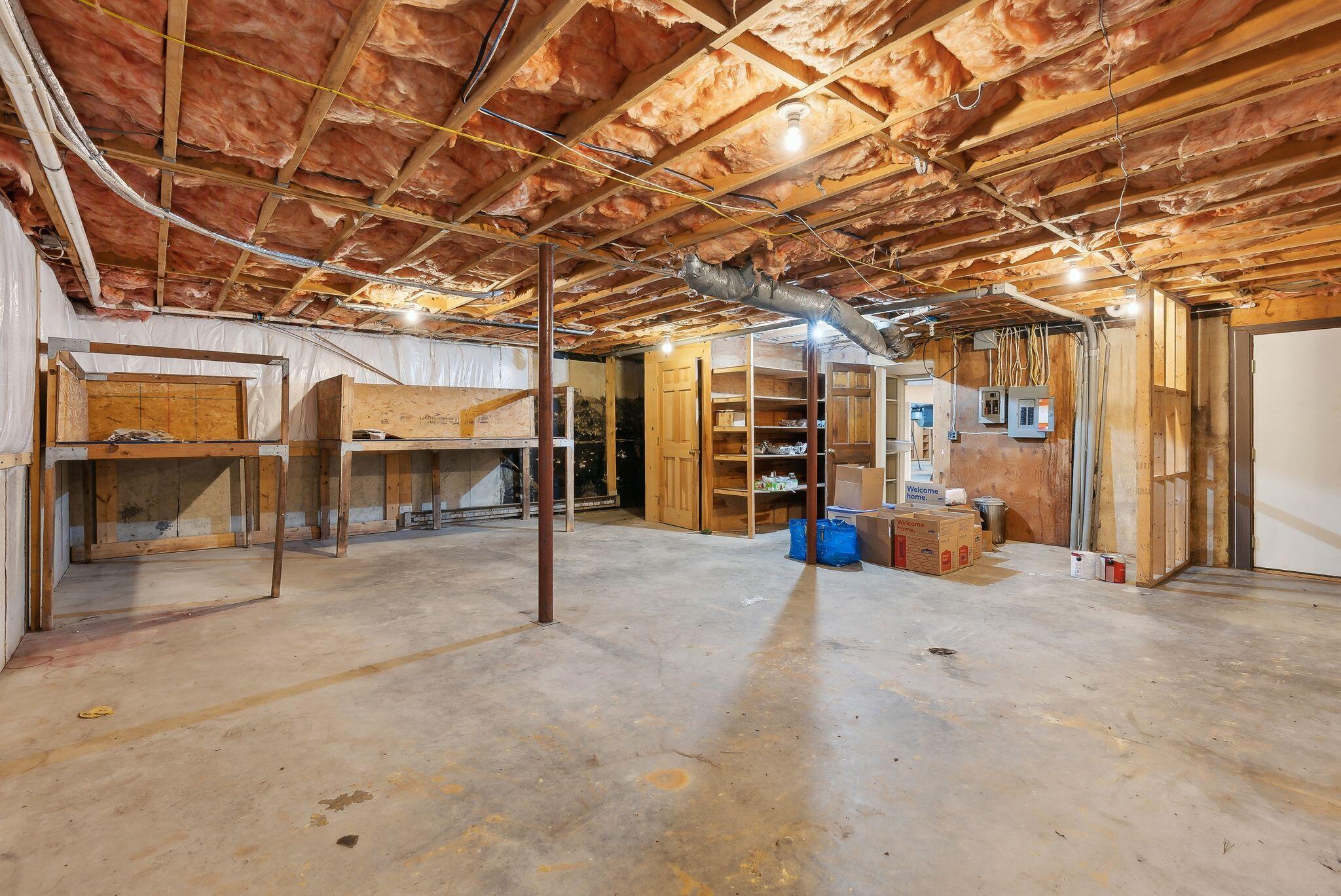 33 Hanscom Highway