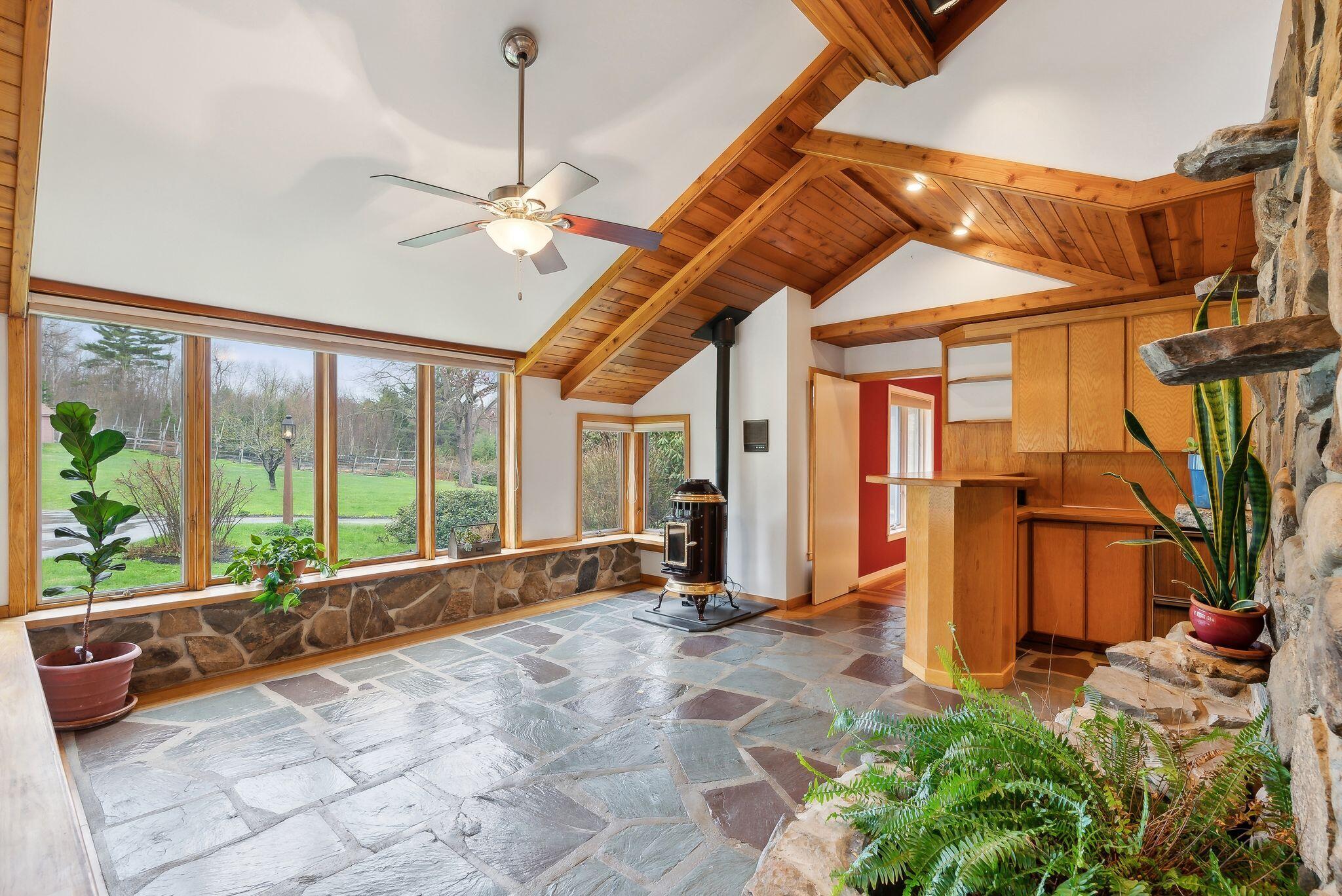 33 Hanscom Highway