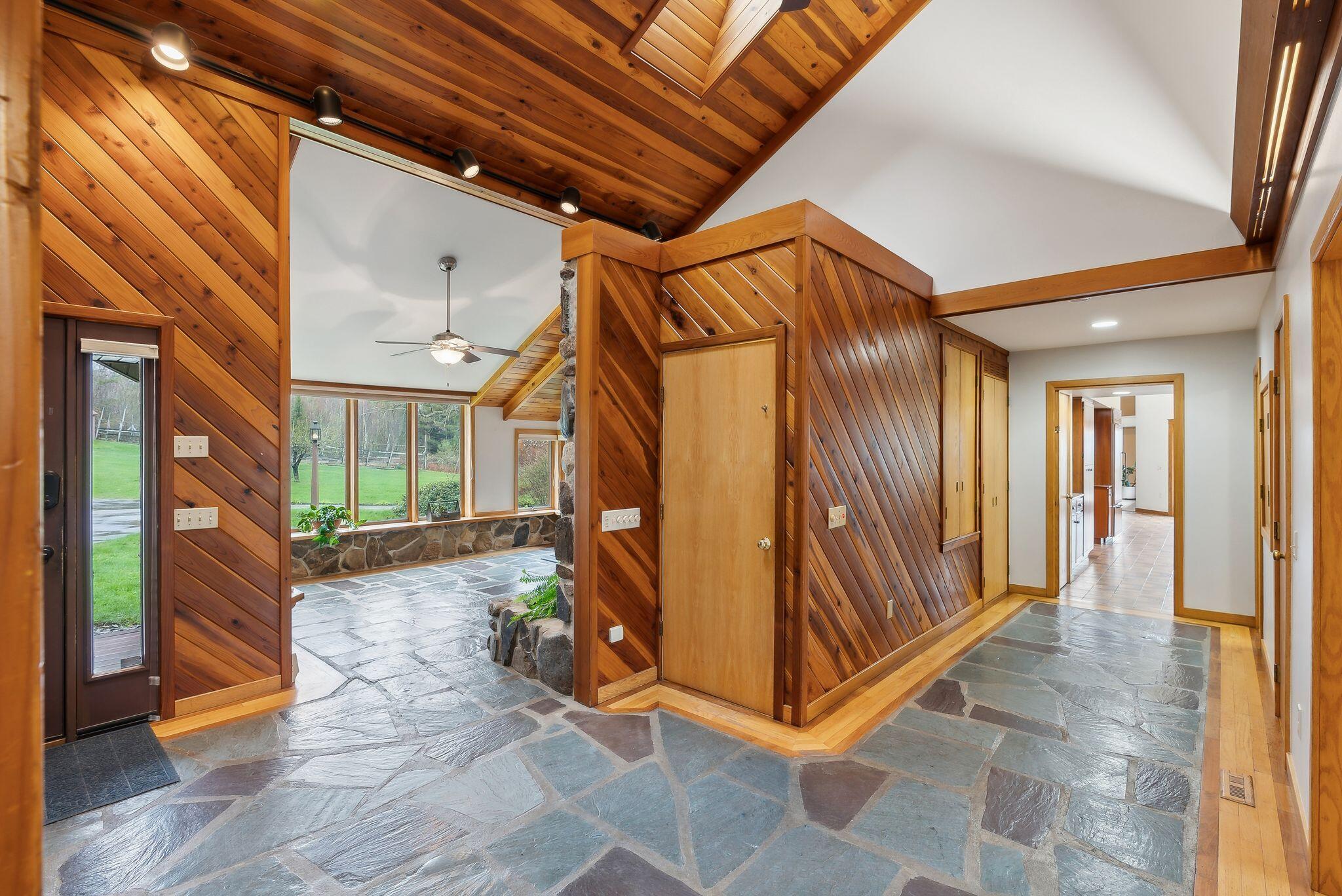 33 Hanscom Highway