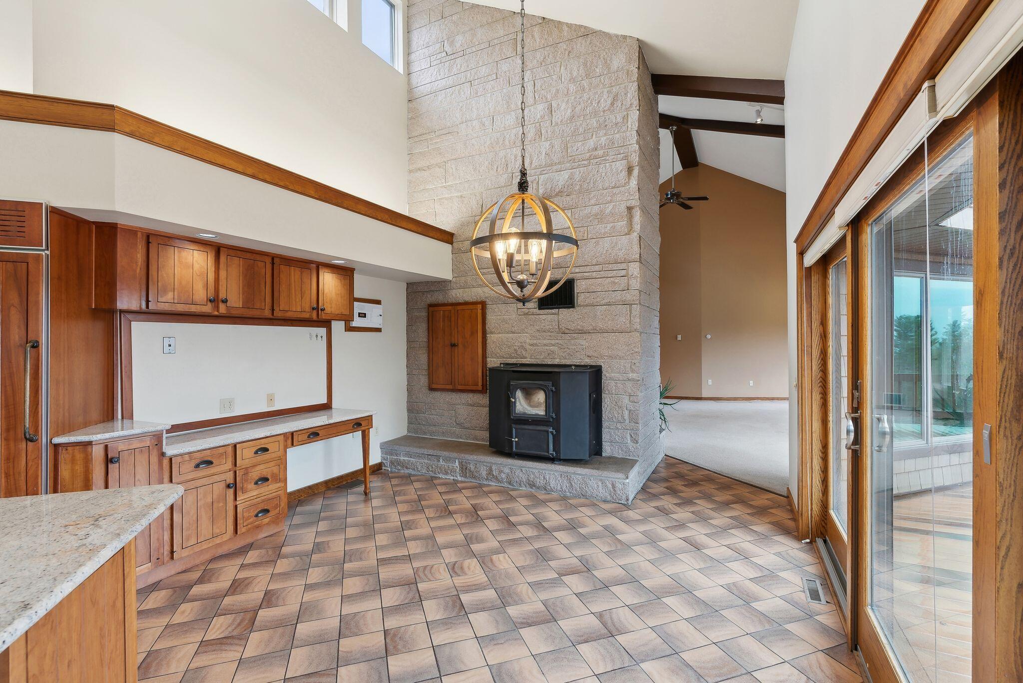 33 Hanscom Highway