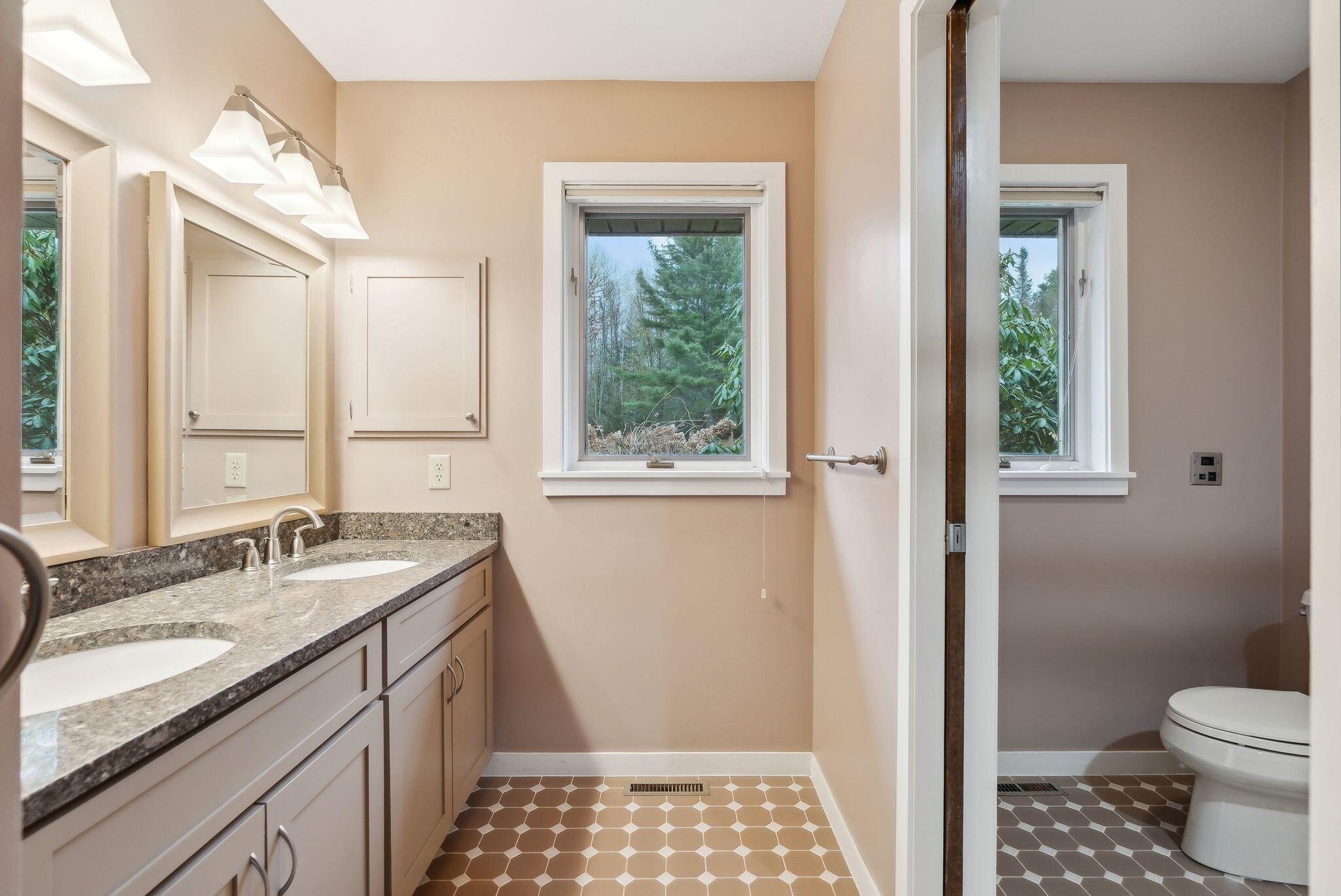 33 Hanscom Highway