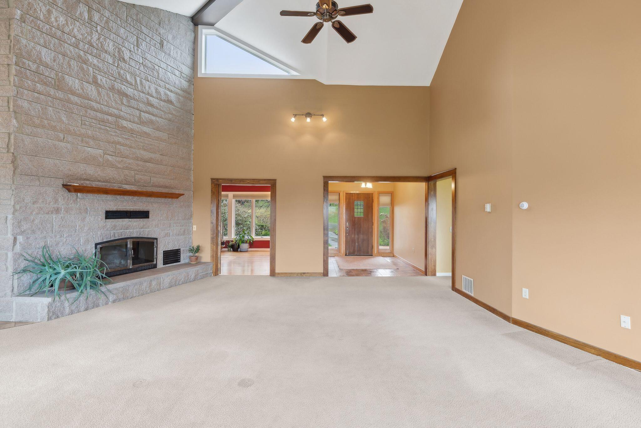 33 Hanscom Highway