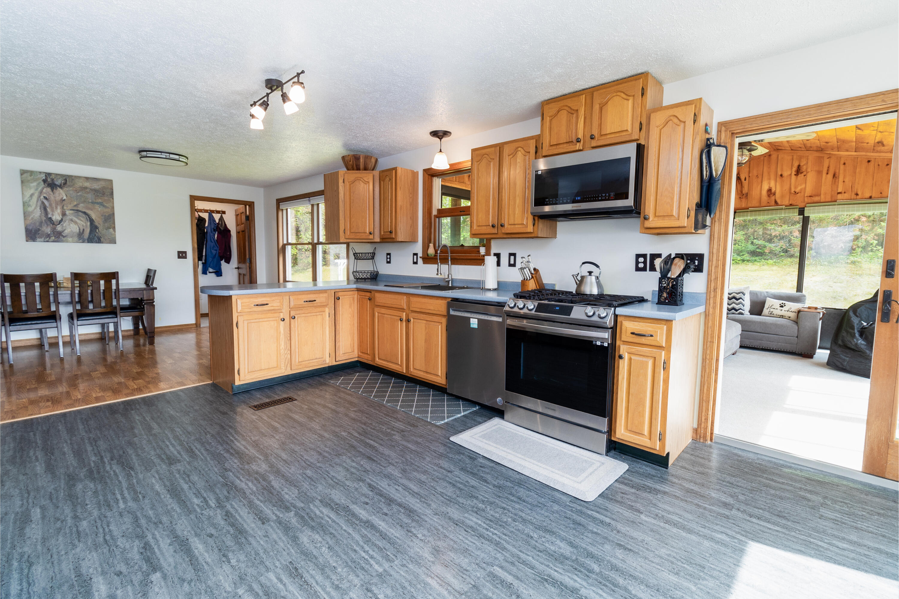 1301 Hallowell Road
