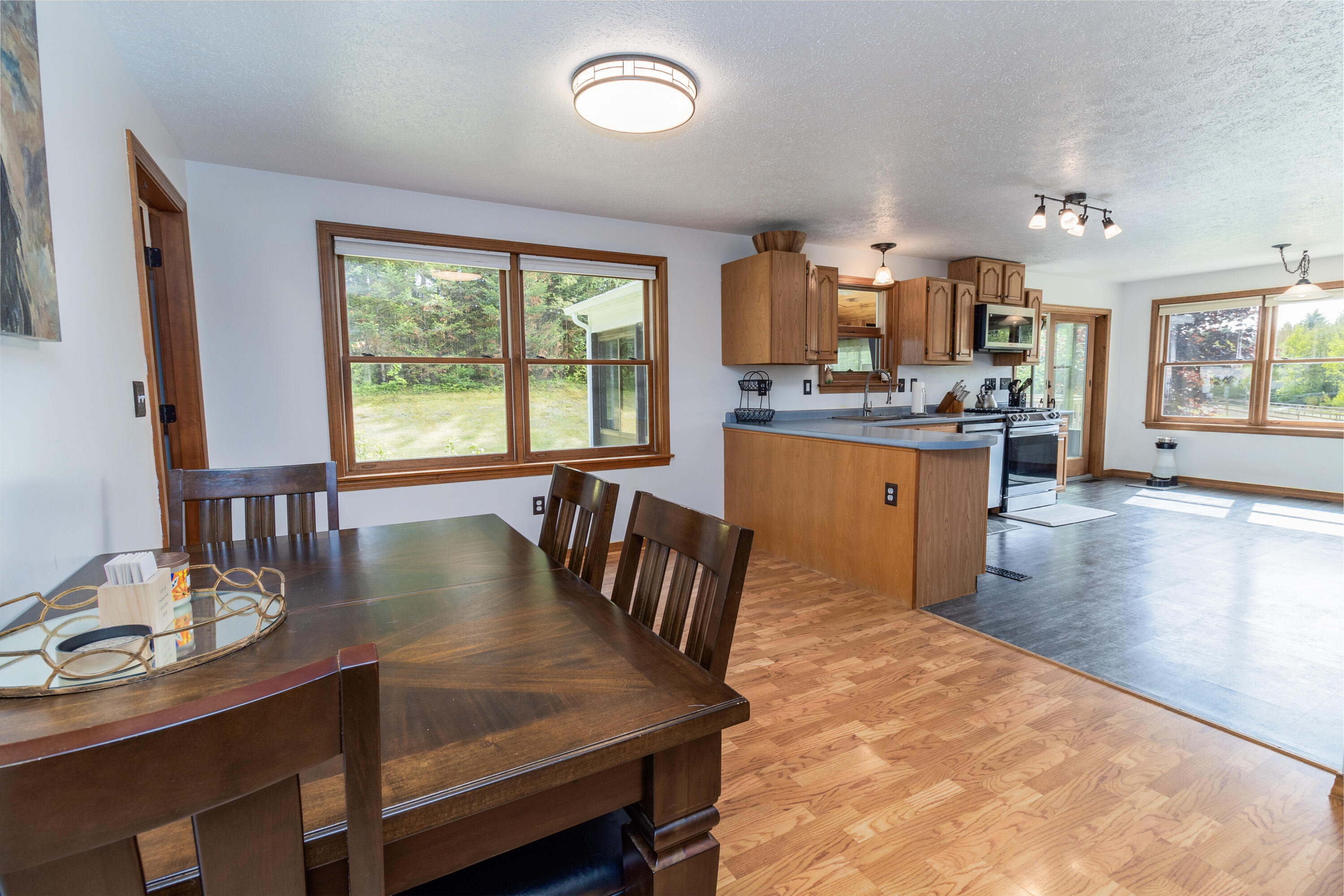 1301 Hallowell Road