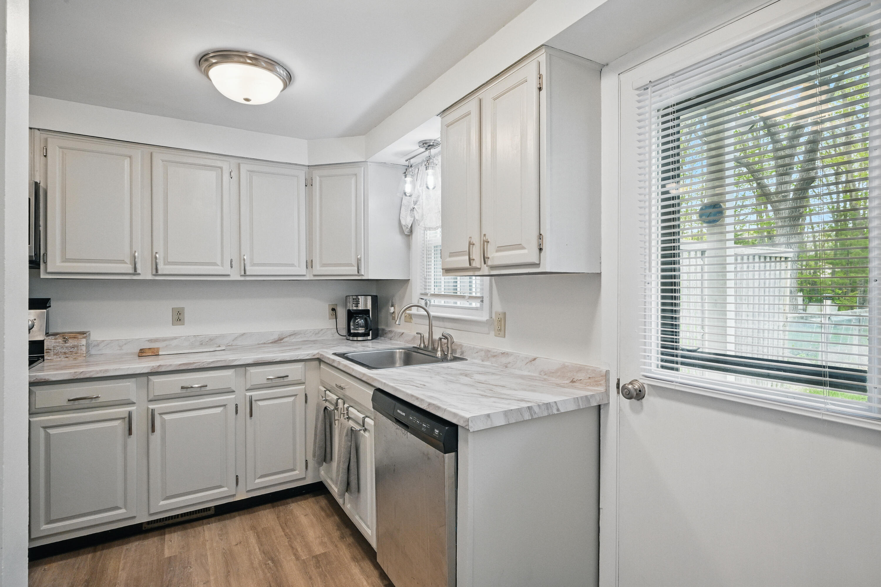 29 Emanual Drive