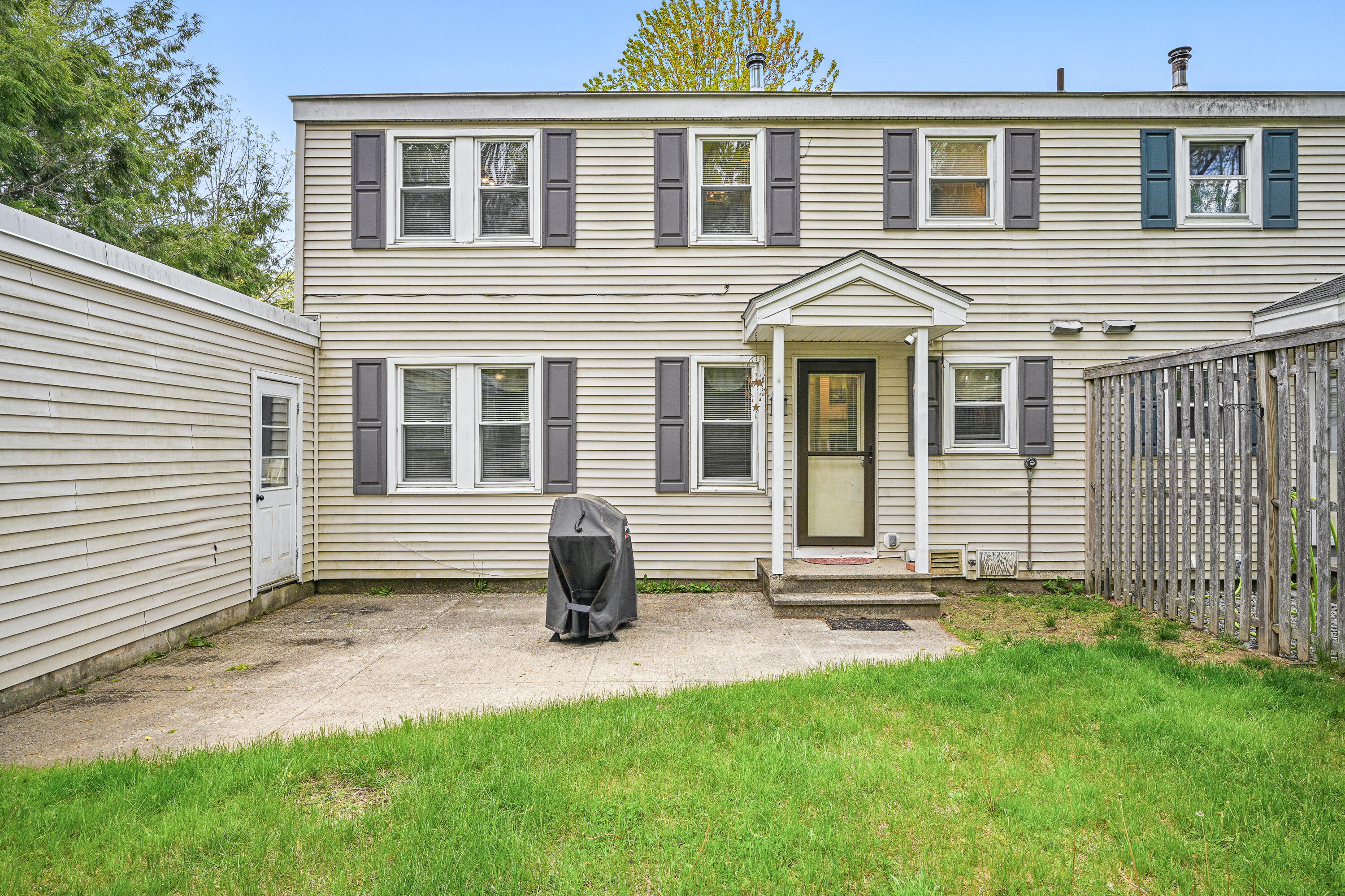 29 Emanual Drive