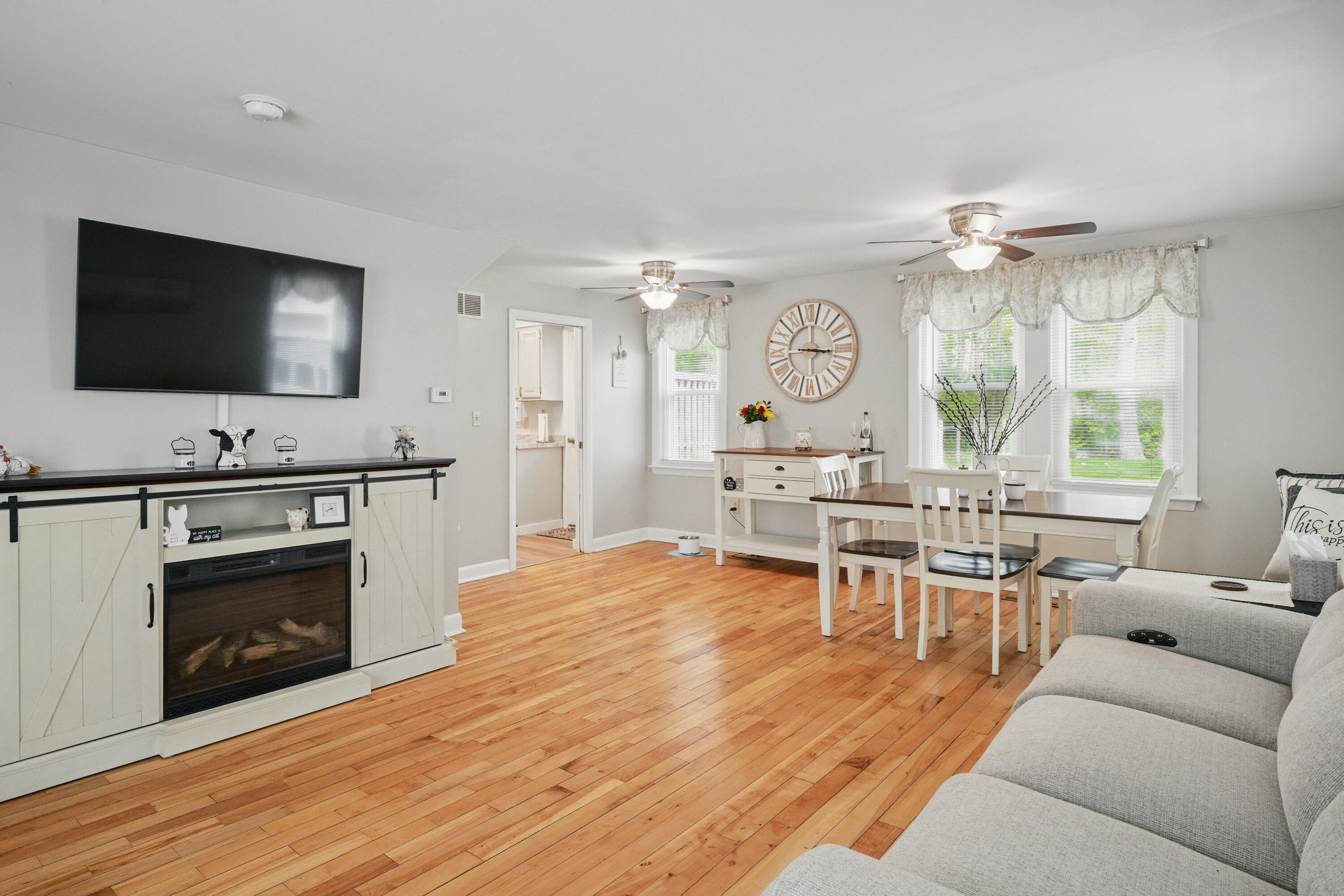 29 Emanual Drive