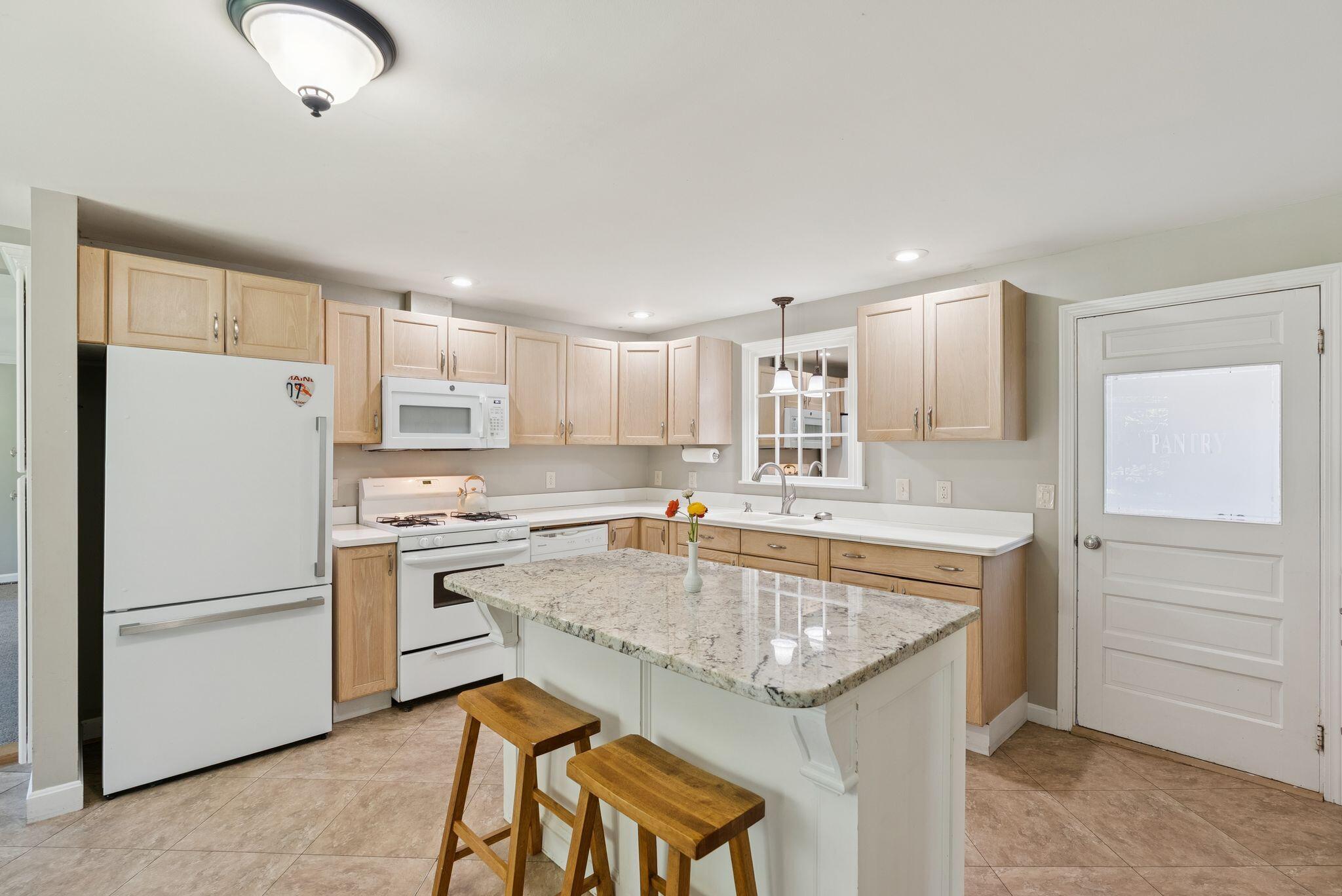 83 E Cote Street