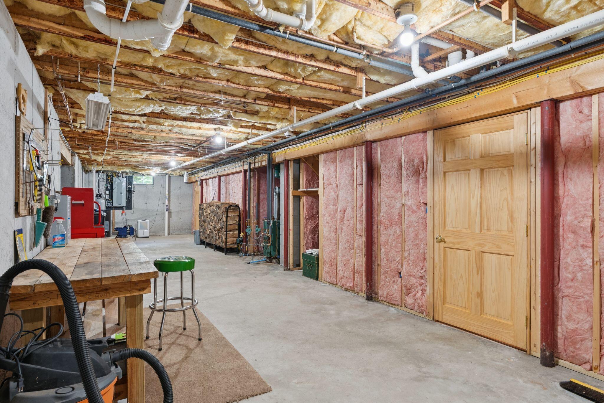 61 Crestview Lane
