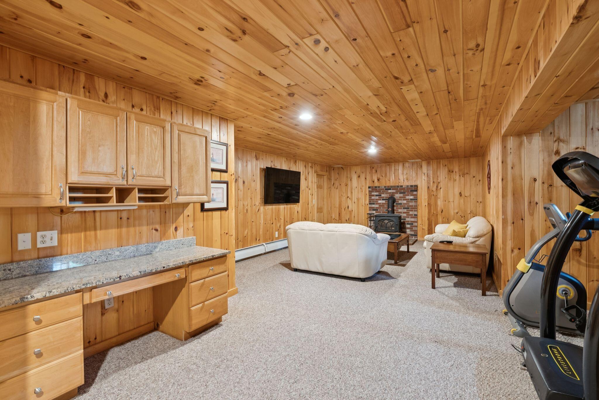 61 Crestview Lane