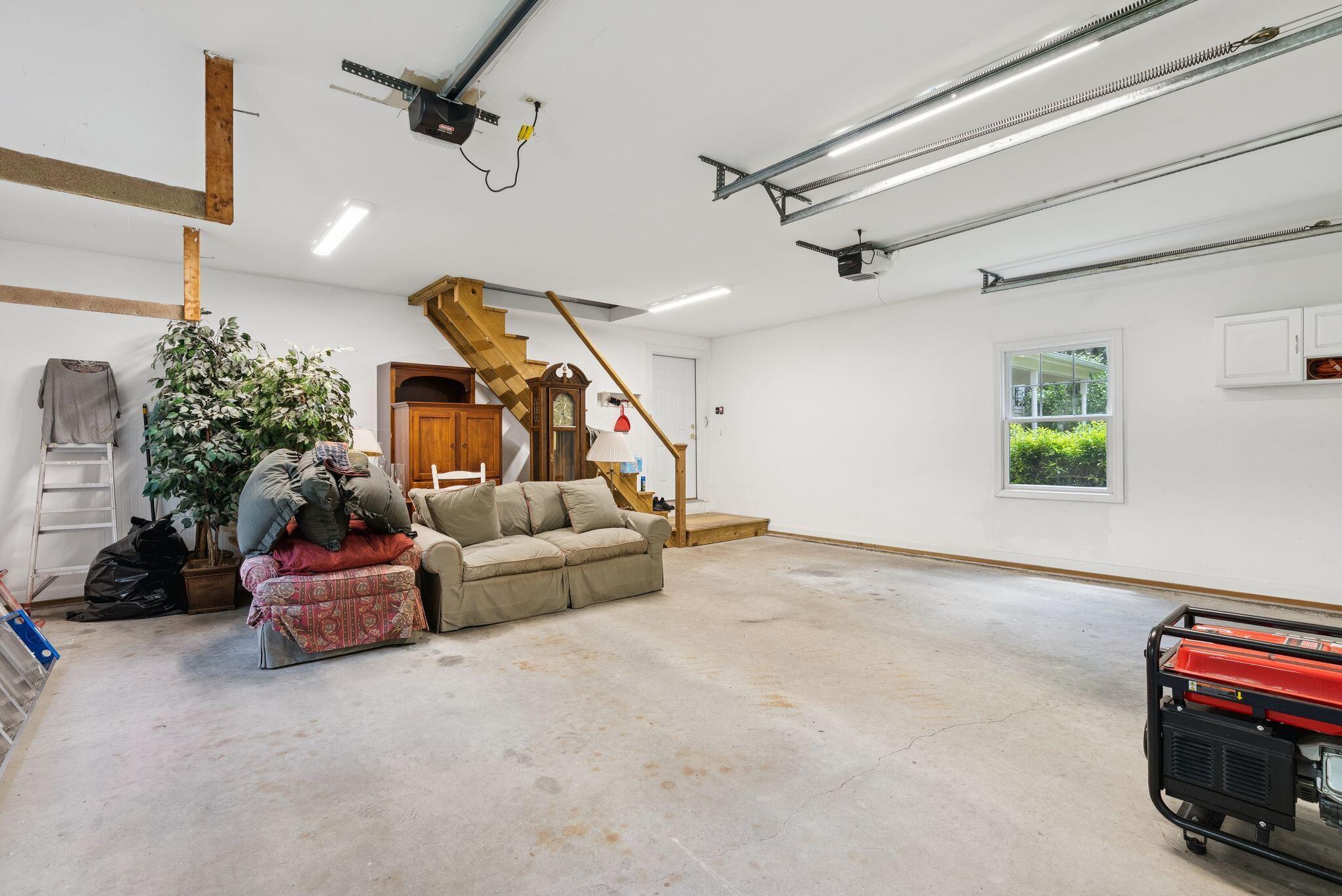 61 Crestview Lane