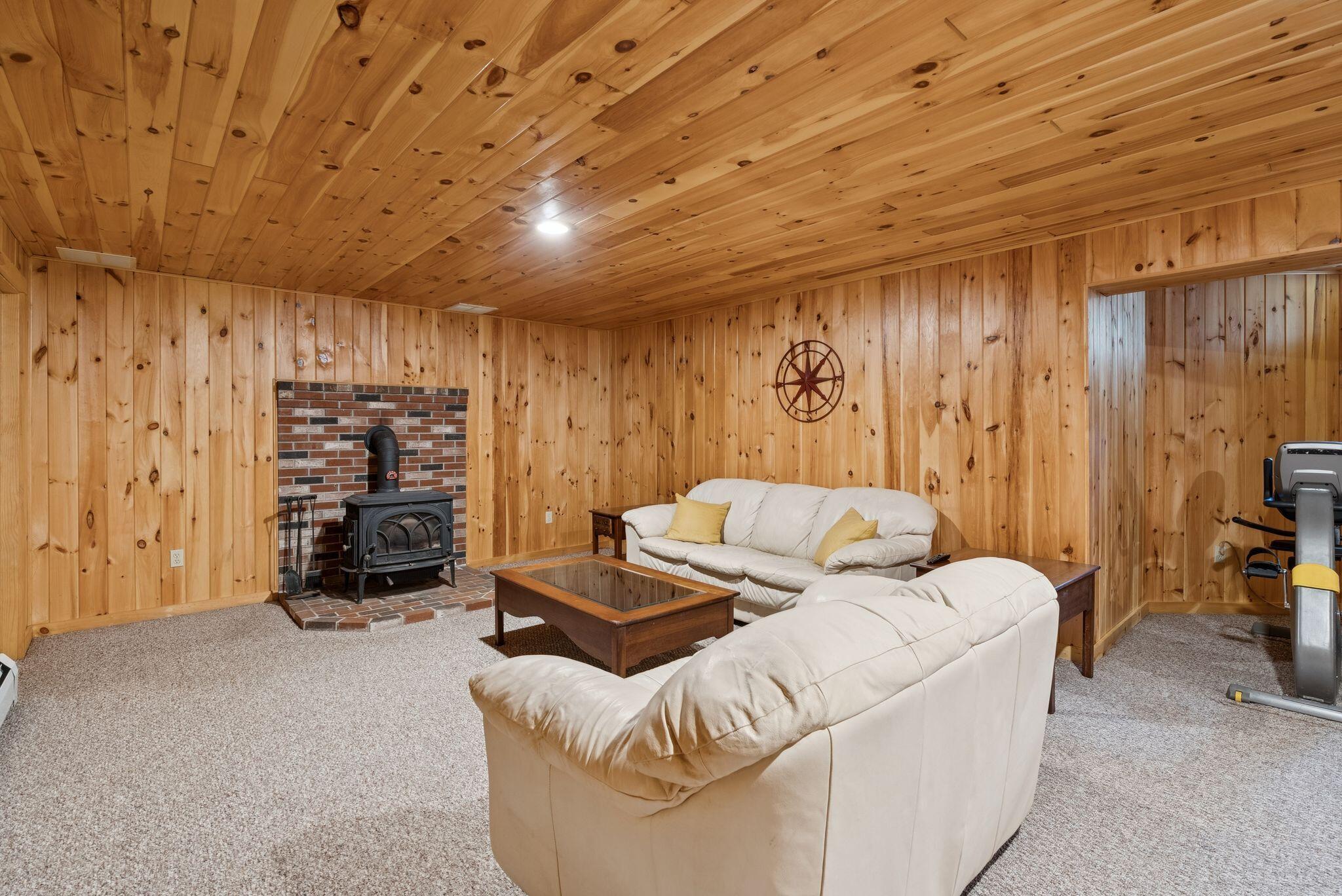 61 Crestview Lane