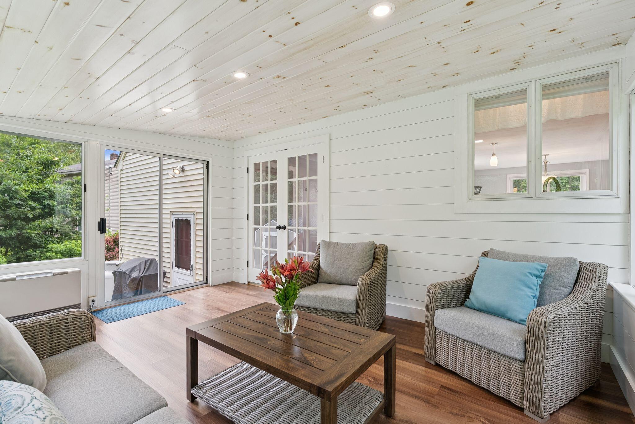 21 Arrowhead Drive