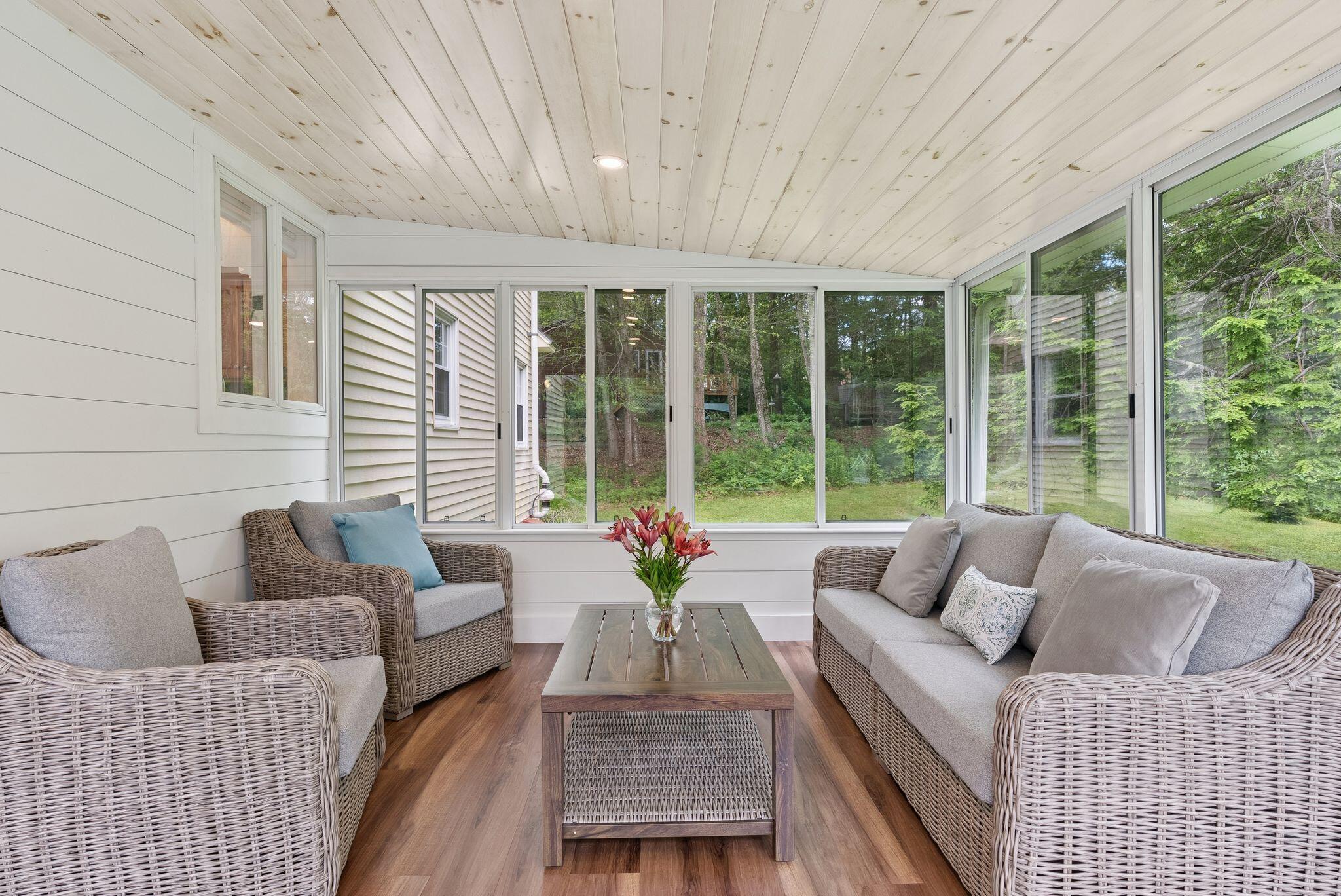 21 Arrowhead Drive