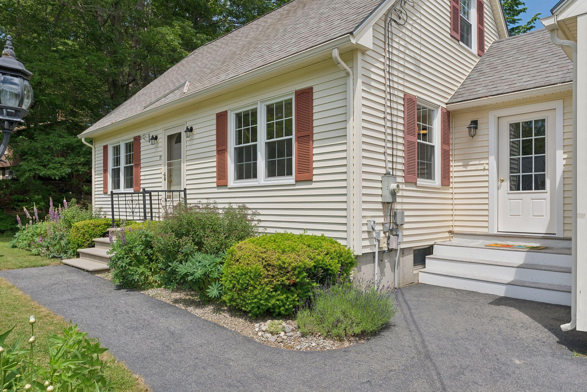 21 Arrowhead Drive