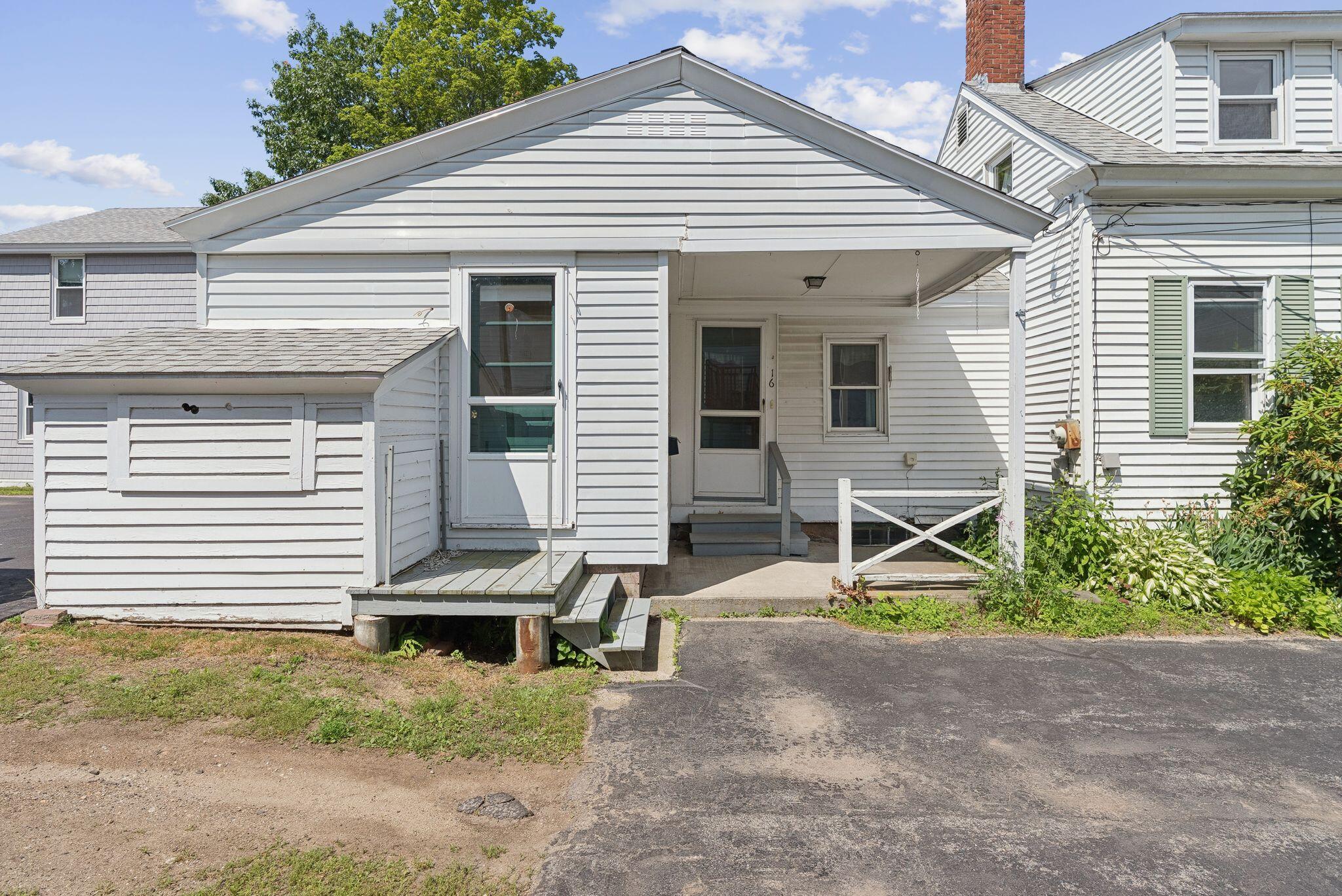 16 Dunlap Street