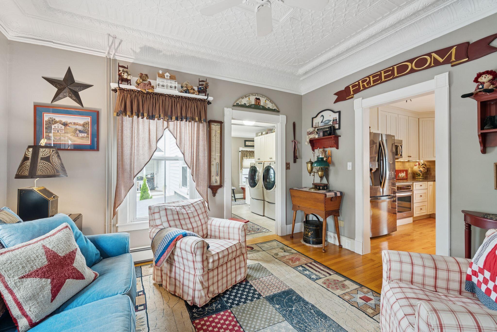 709 High Street